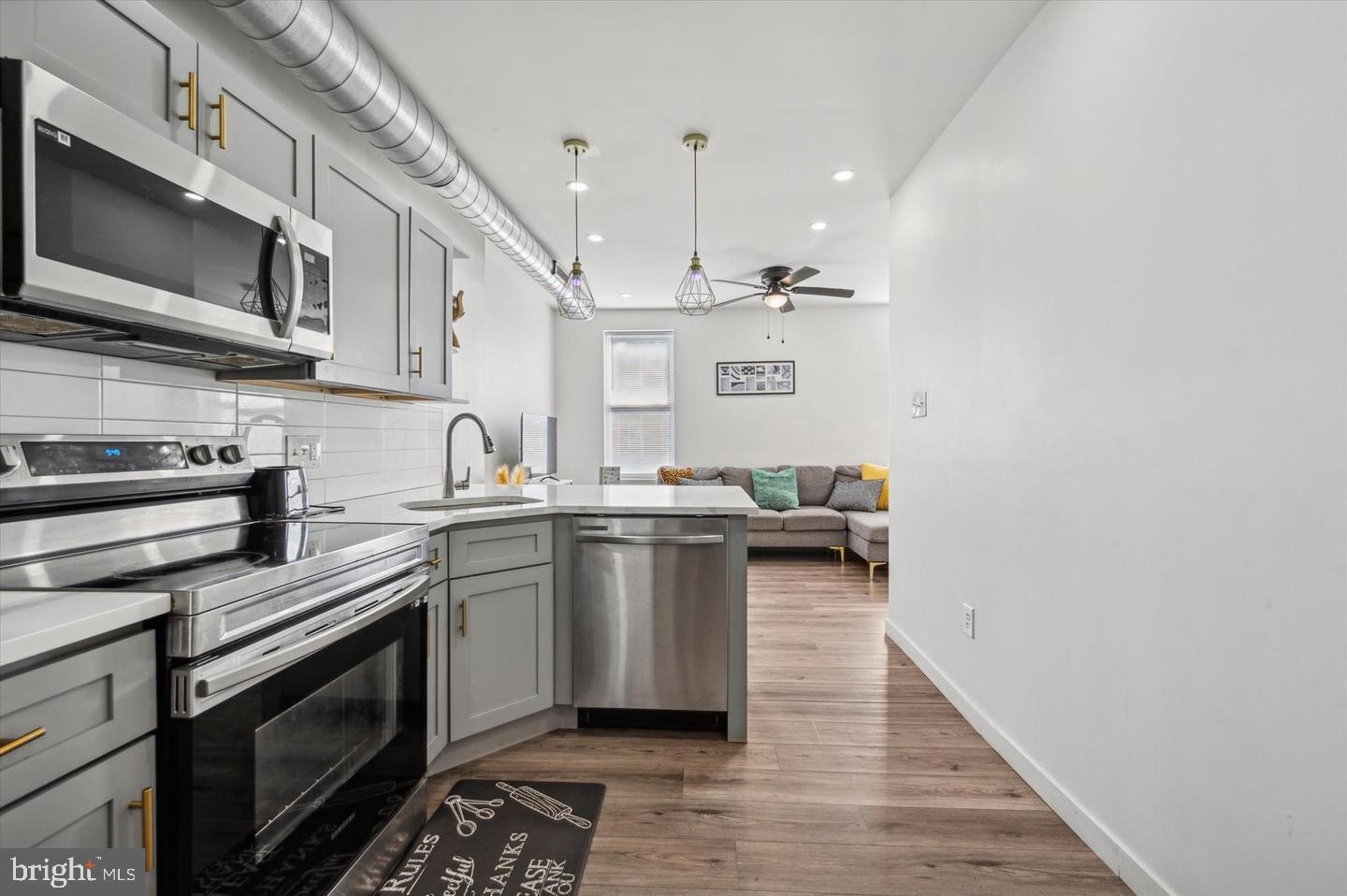 PHILADELPHIA (NORTH) - Residential Lease
