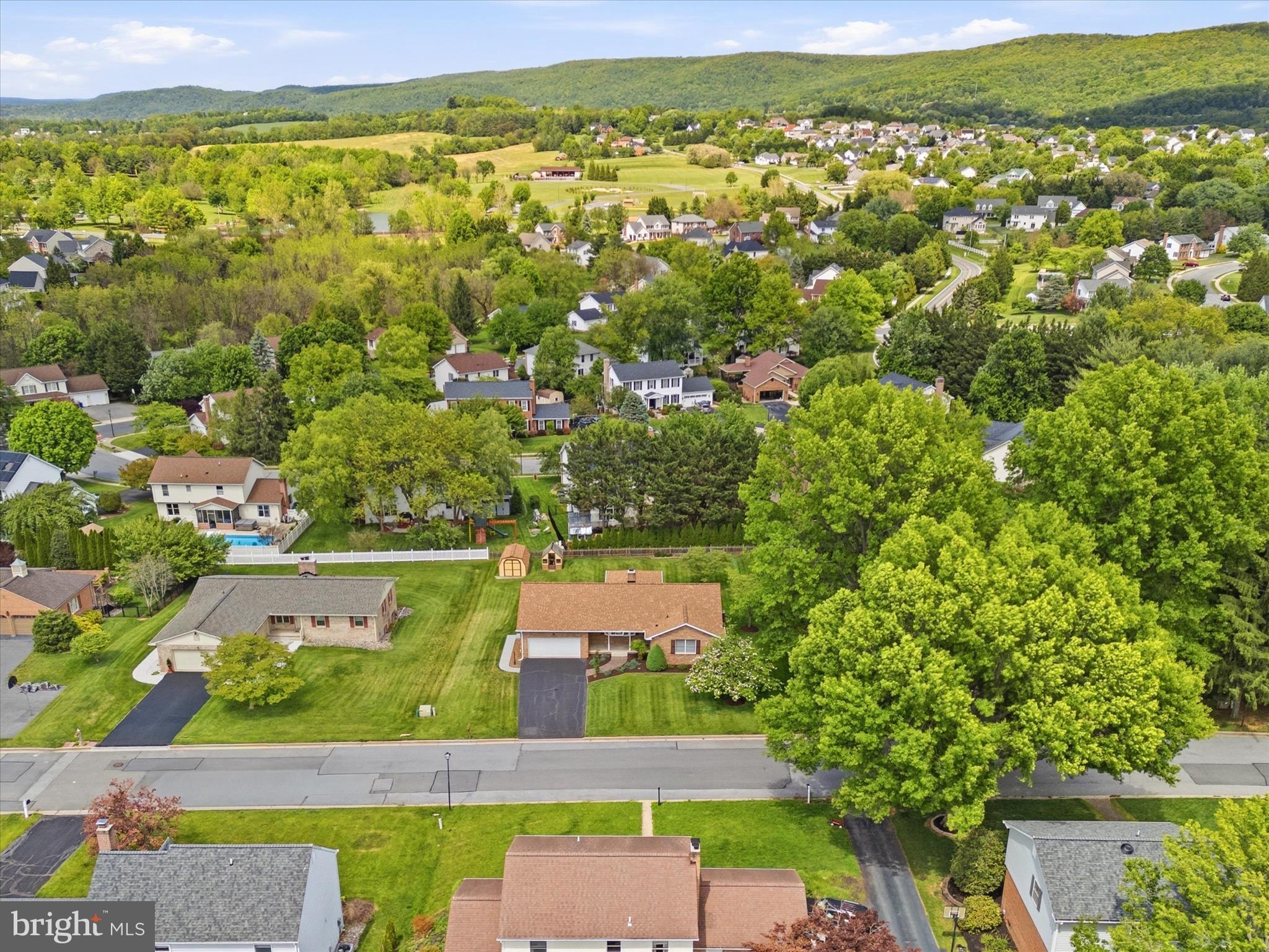 FOXFIELD AT MIDDLETOWN - Residential