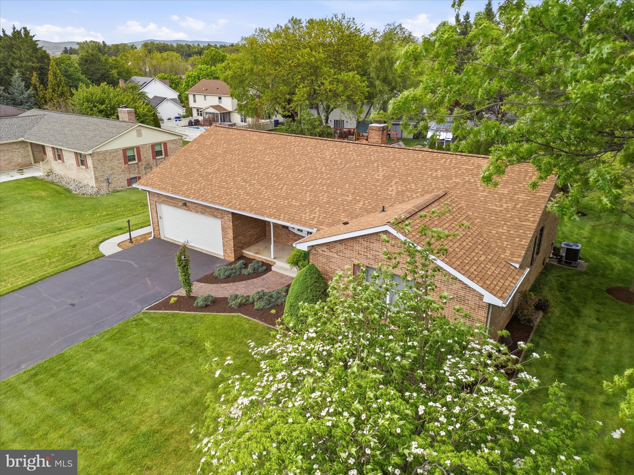 FOXFIELD AT MIDDLETOWN - Residential