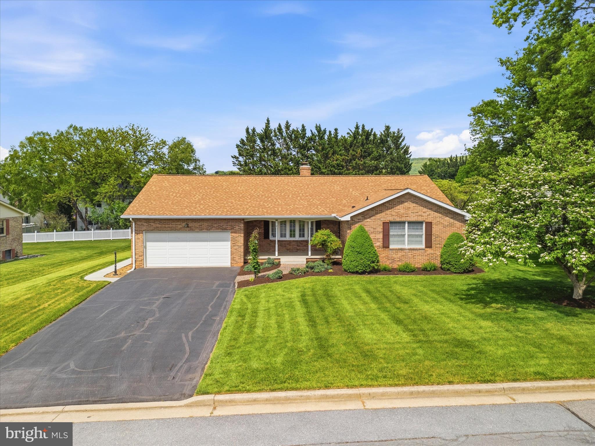 FOXFIELD AT MIDDLETOWN - Residential