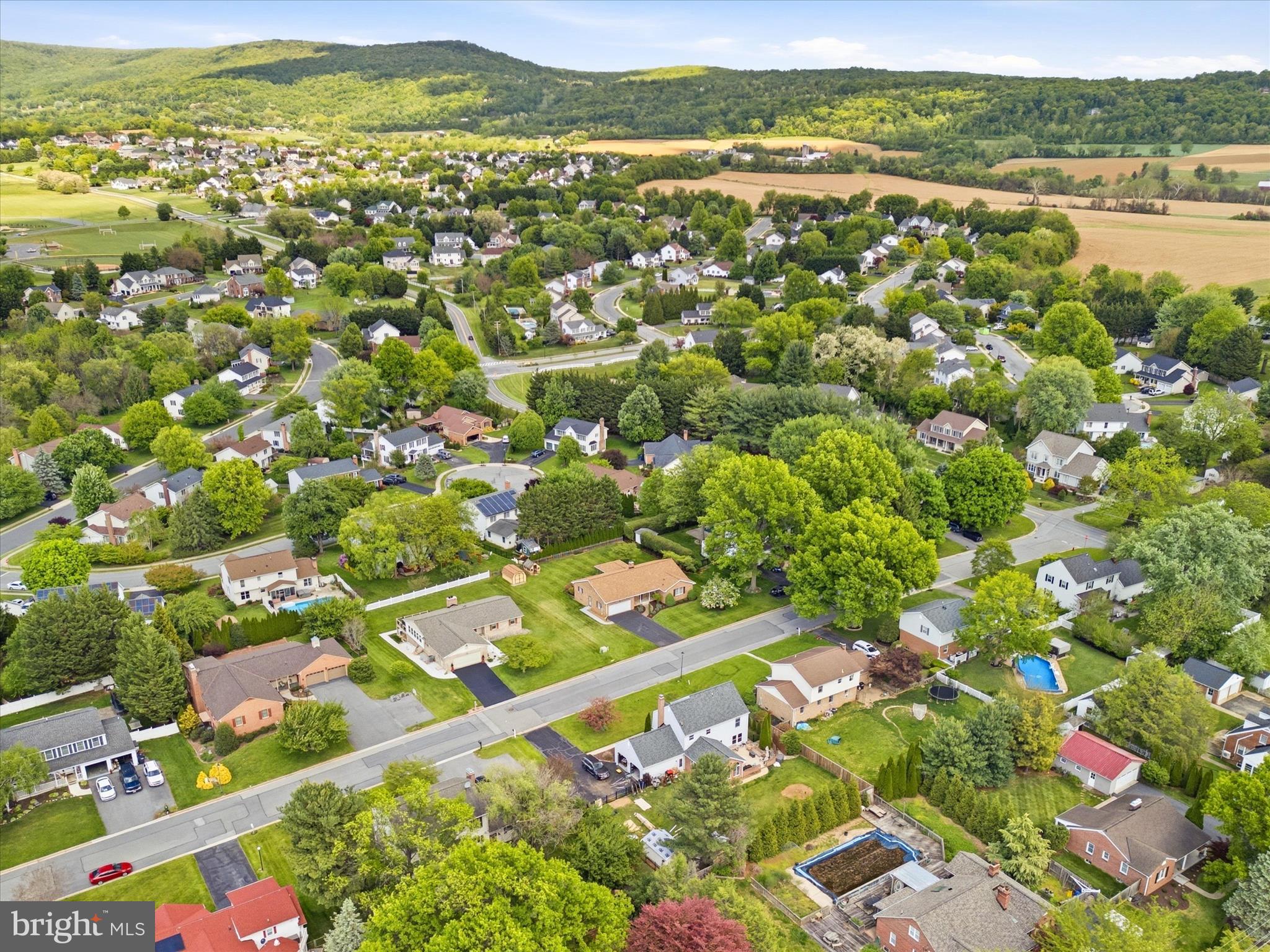 FOXFIELD AT MIDDLETOWN - Residential