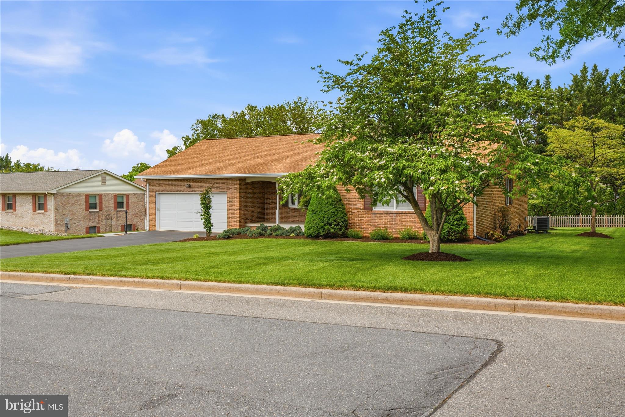 FOXFIELD AT MIDDLETOWN - Residential