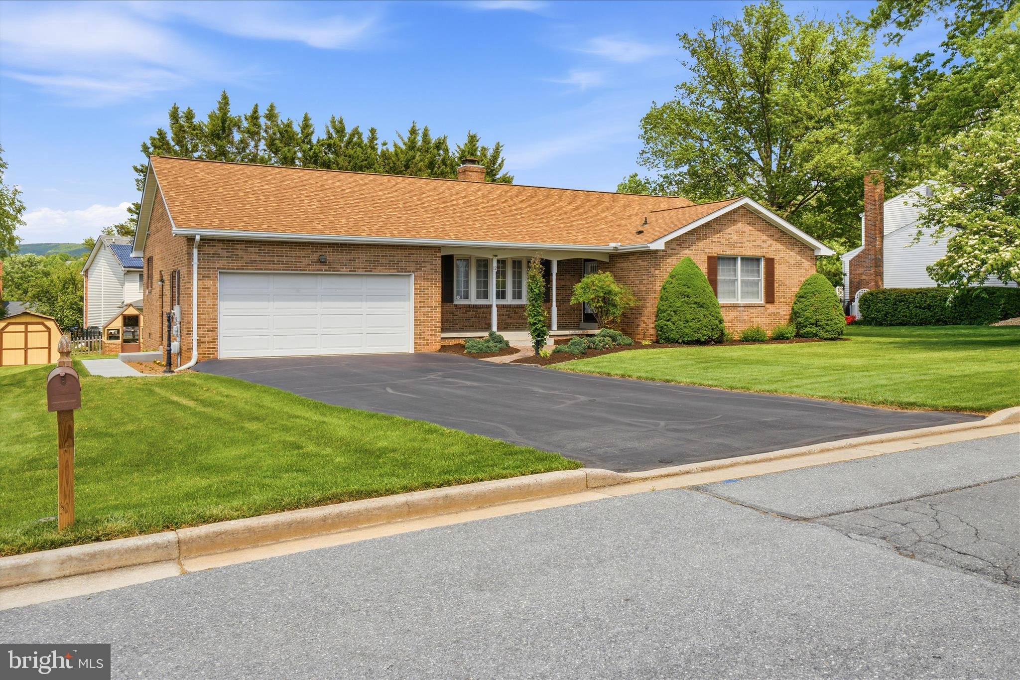FOXFIELD AT MIDDLETOWN - Residential