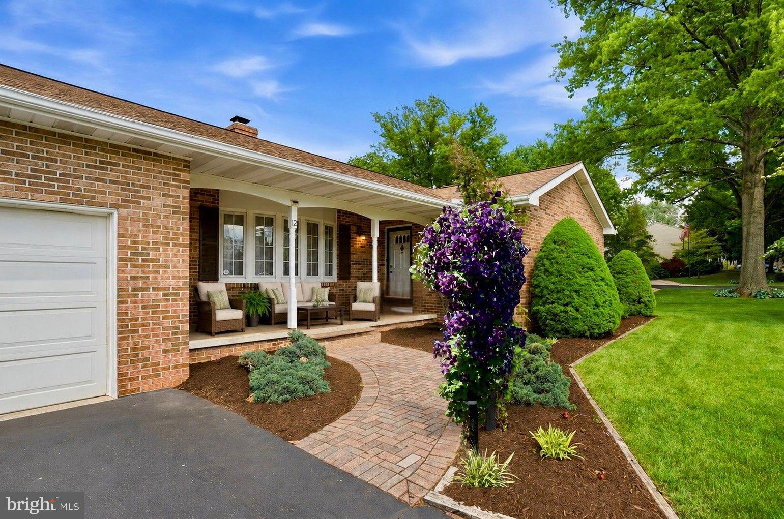 FOXFIELD AT MIDDLETOWN - Residential