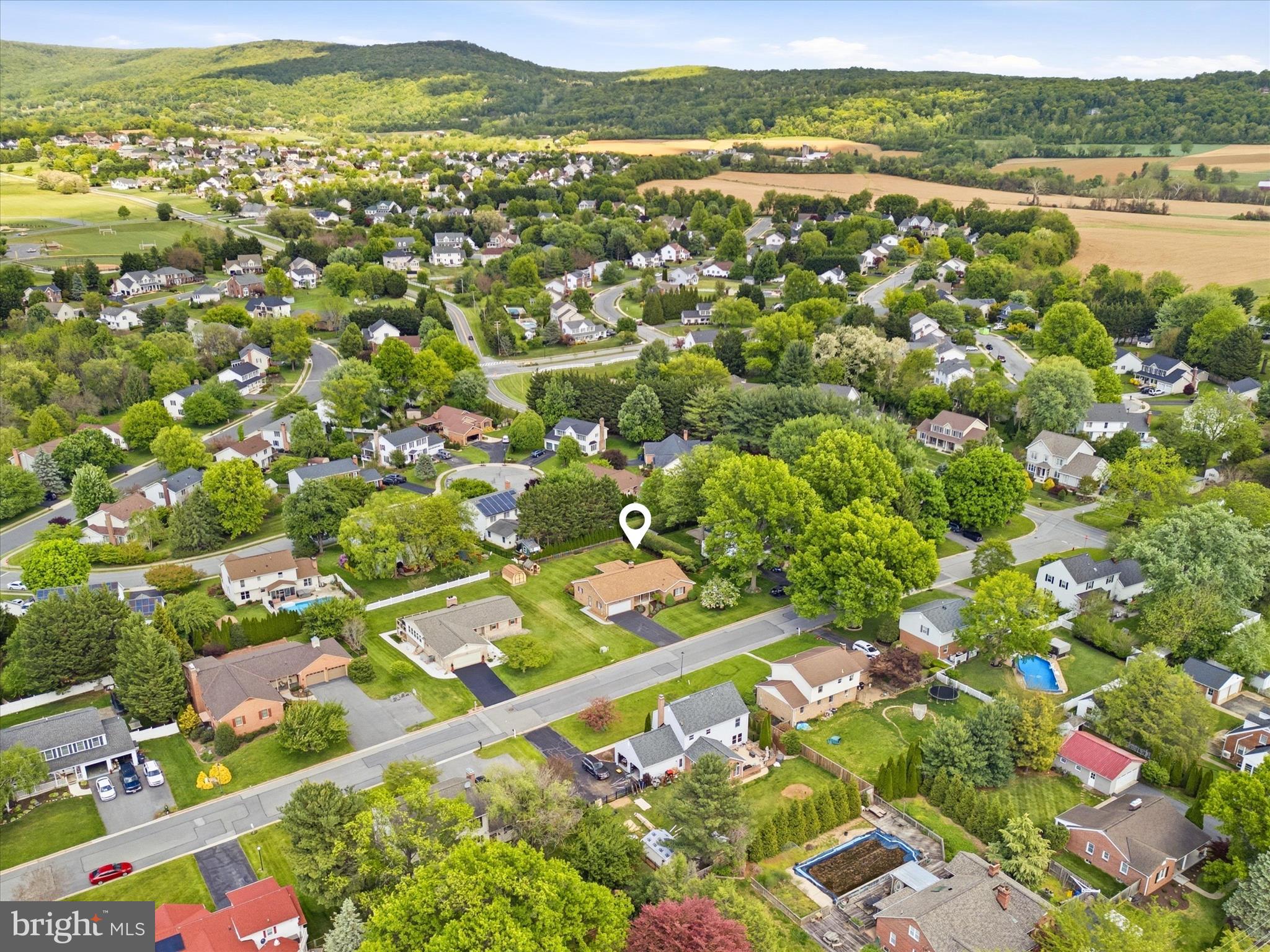 FOXFIELD AT MIDDLETOWN - Residential
