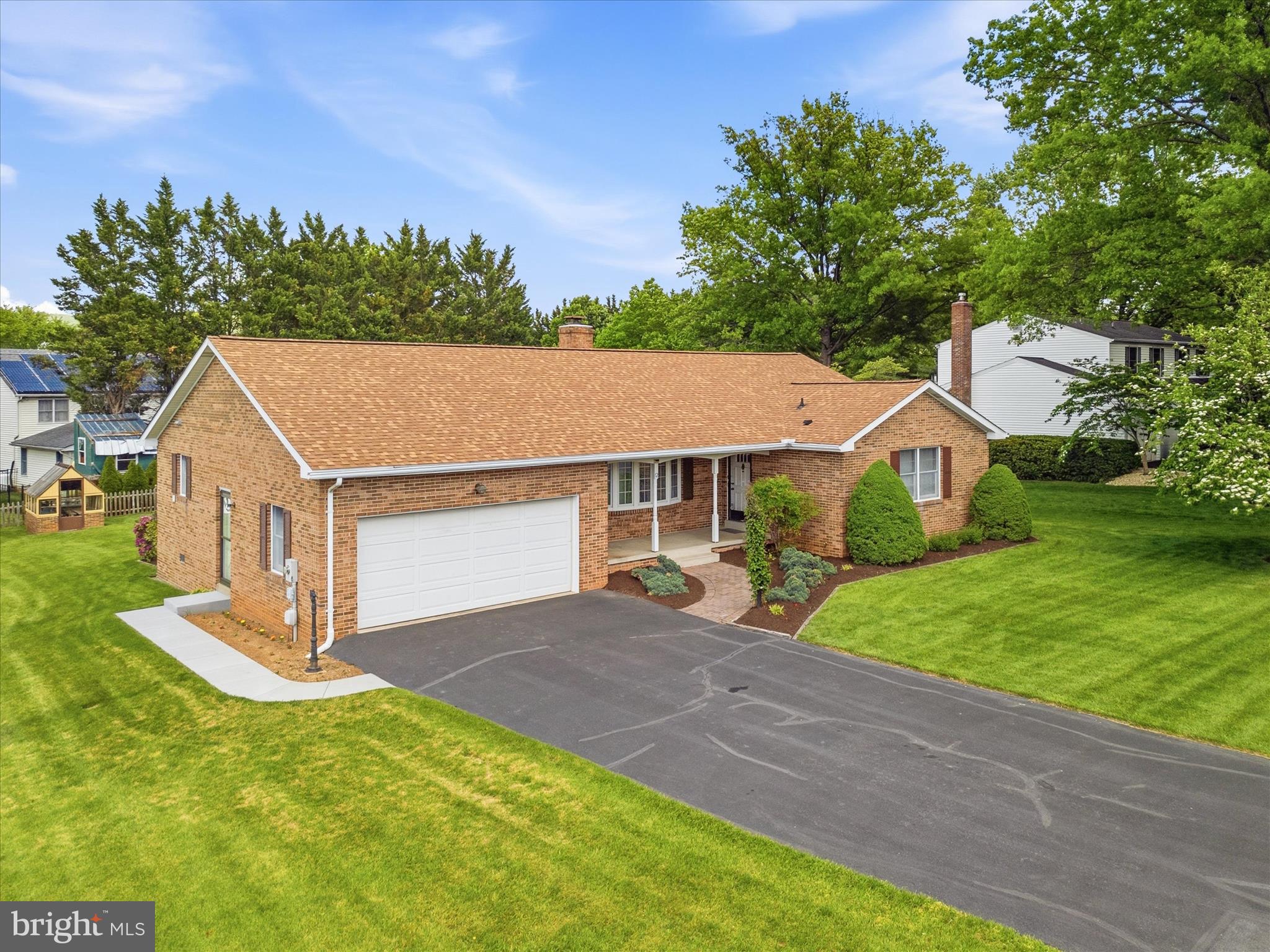 FOXFIELD AT MIDDLETOWN - Residential