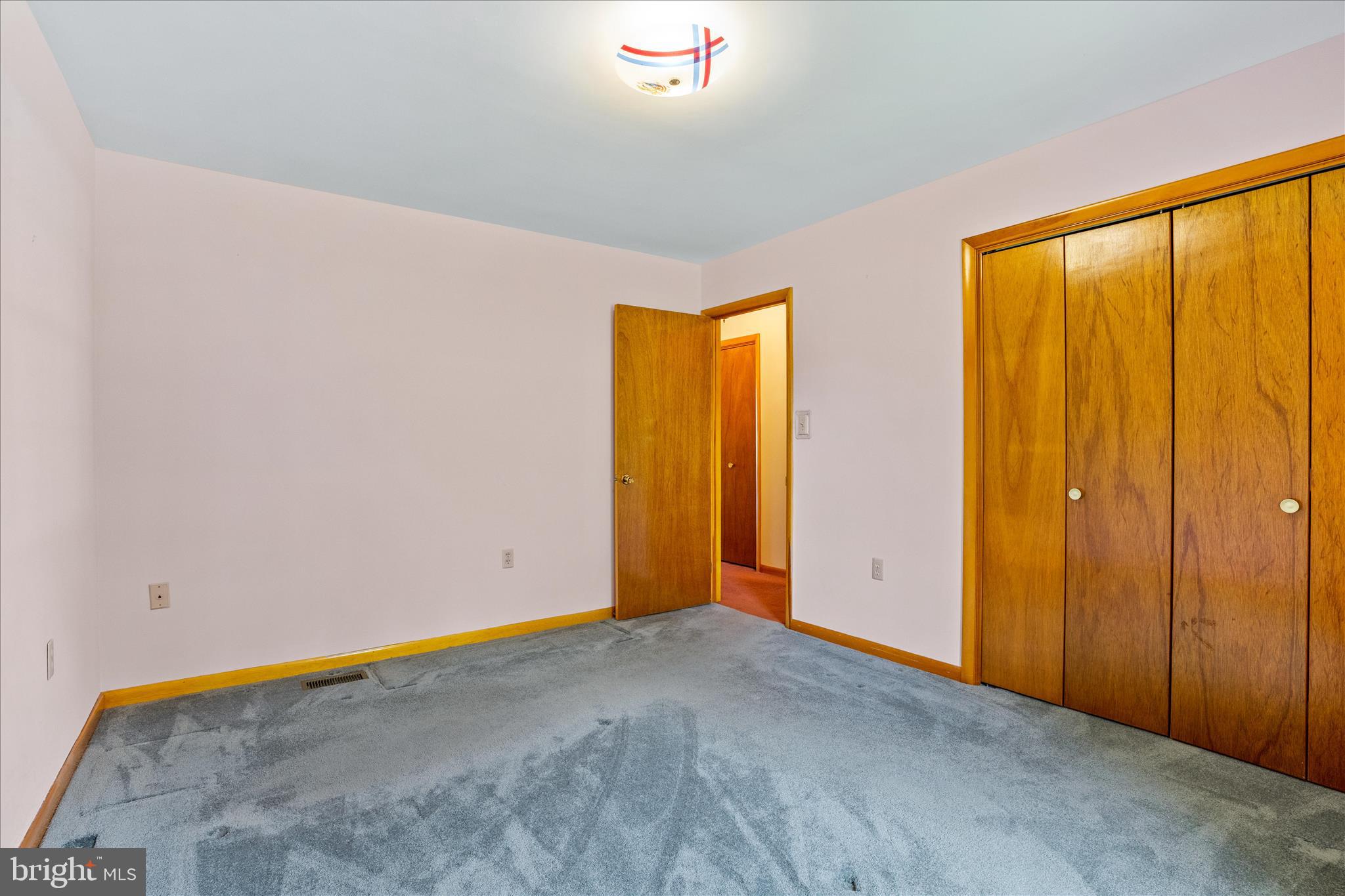 FOXFIELD AT MIDDLETOWN - Residential