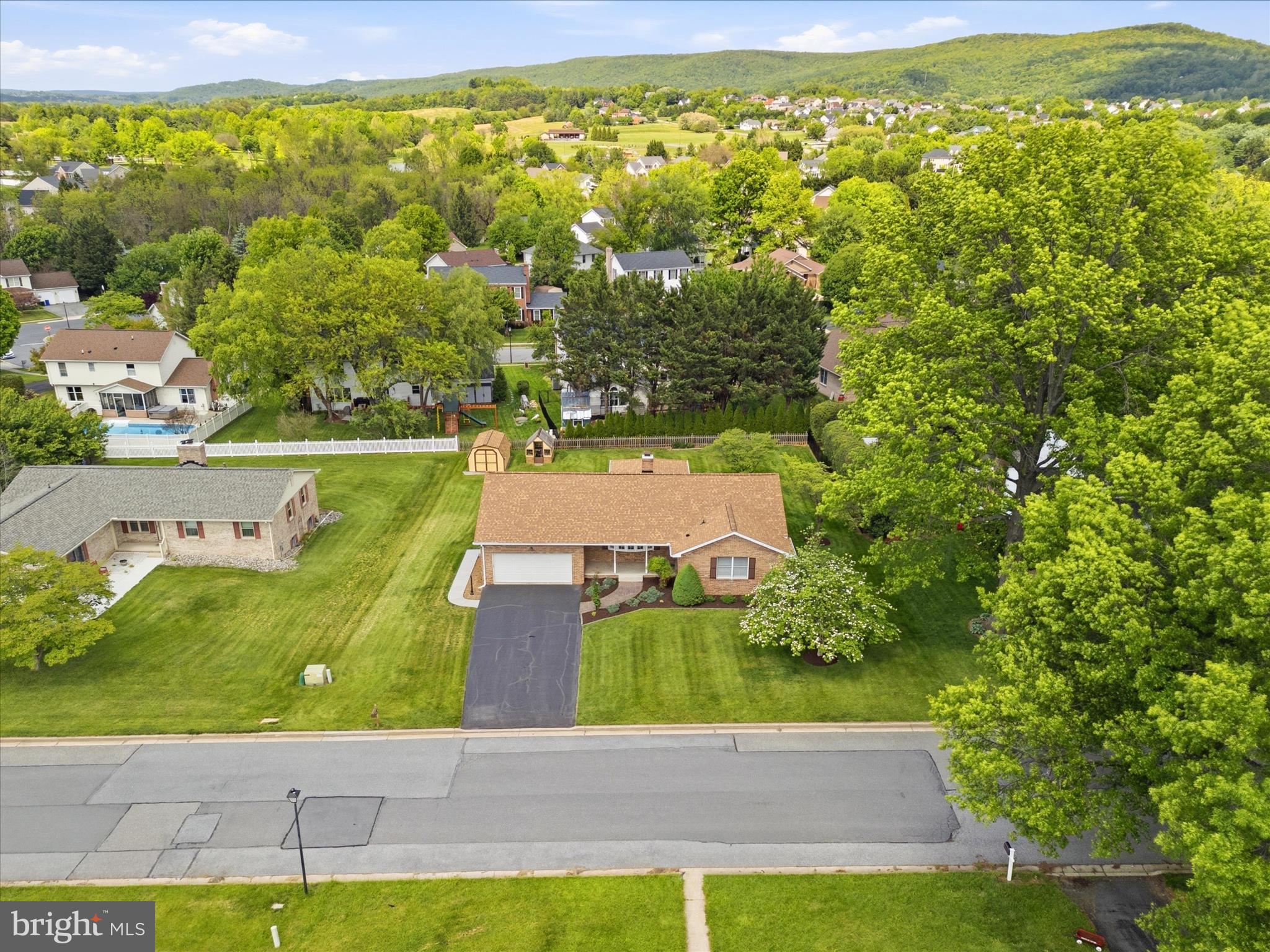 FOXFIELD AT MIDDLETOWN - Residential