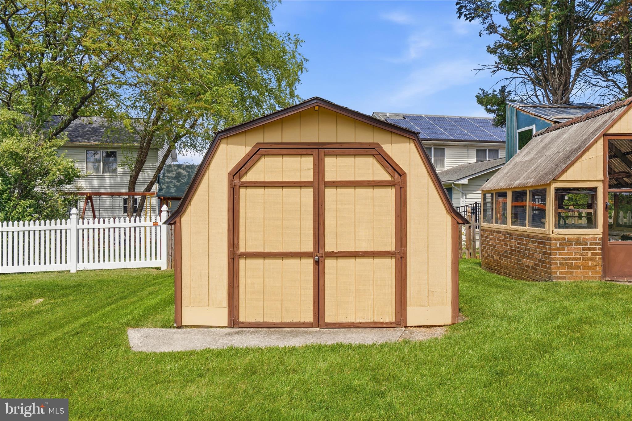 FOXFIELD AT MIDDLETOWN - Residential