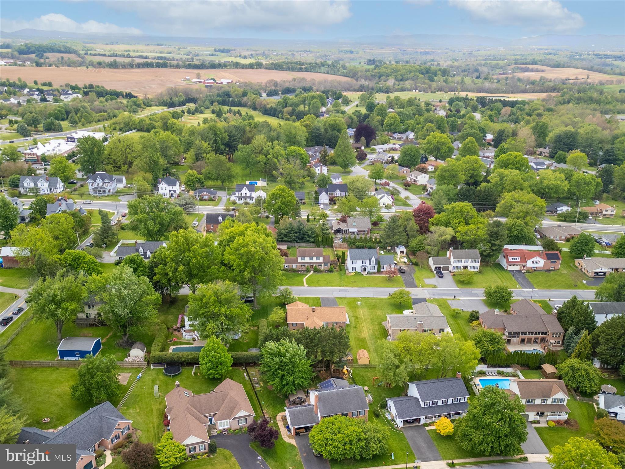 FOXFIELD AT MIDDLETOWN - Residential