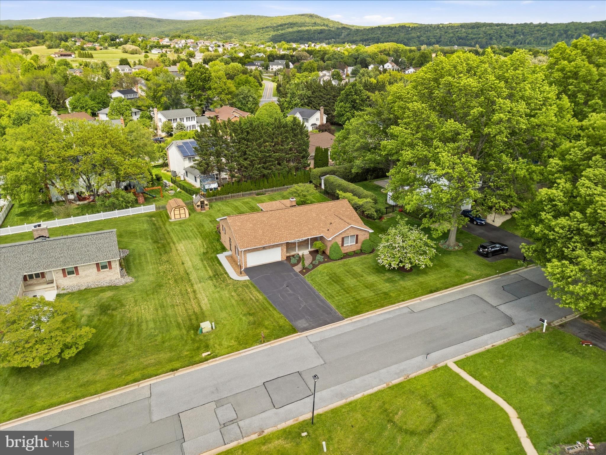 FOXFIELD AT MIDDLETOWN - Residential
