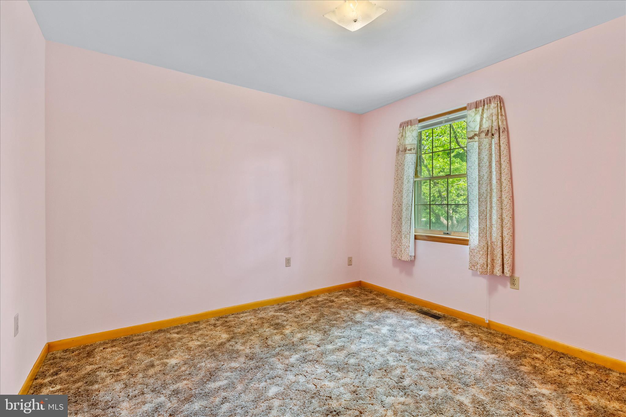 FOXFIELD AT MIDDLETOWN - Residential