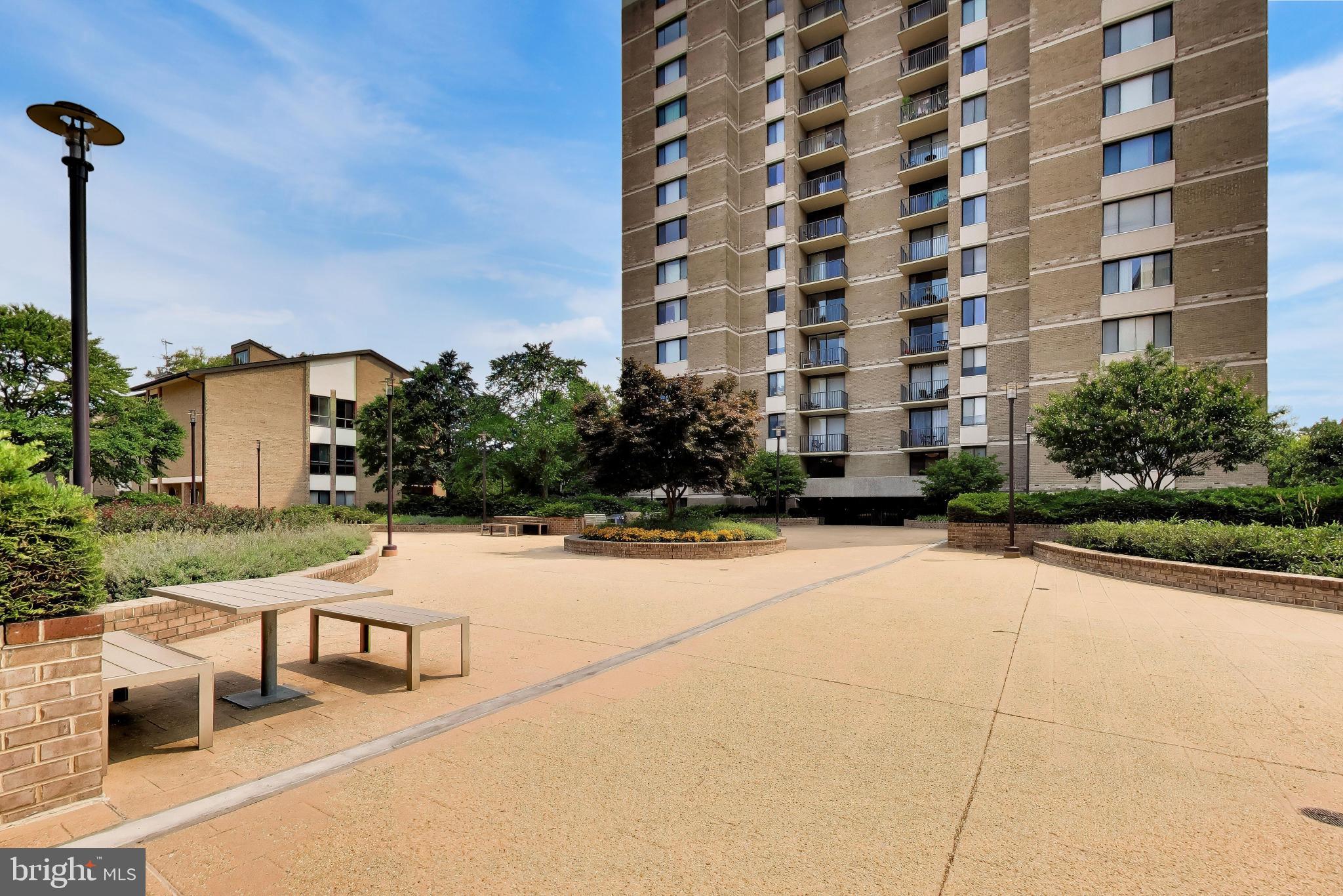 AMERICANA CENTRE - Residential