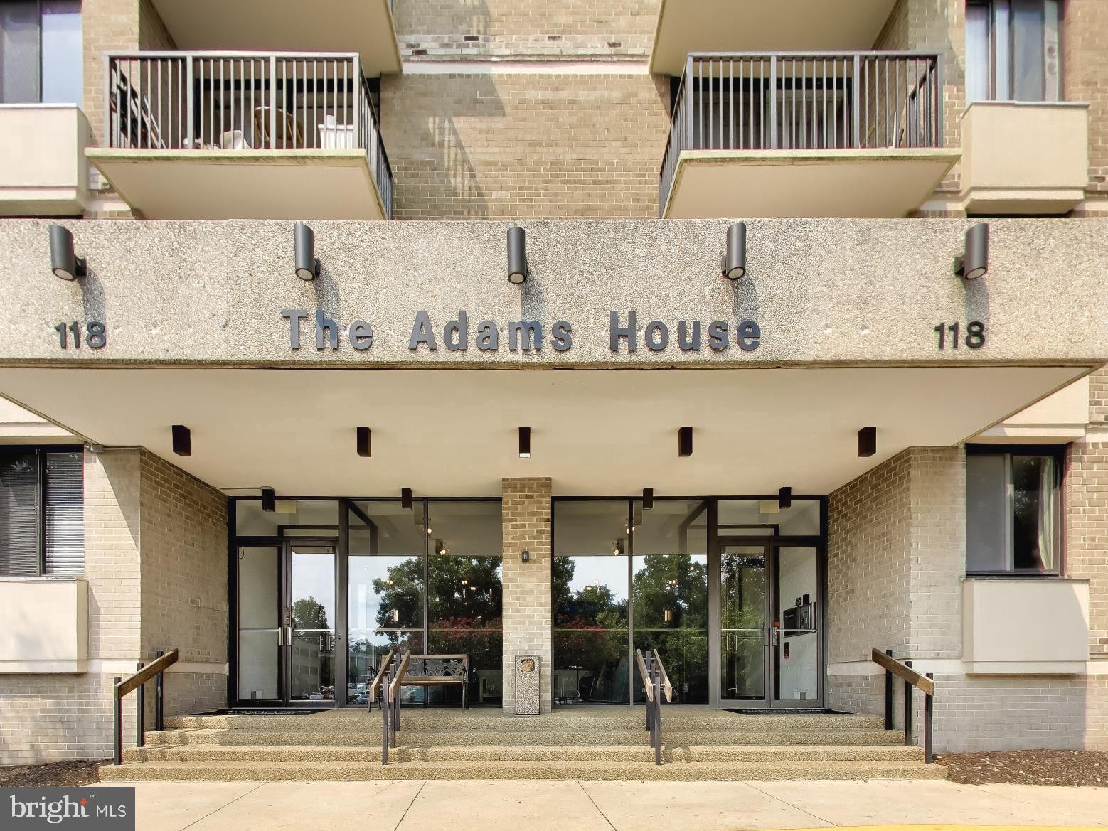 AMERICANA CENTRE - Residential