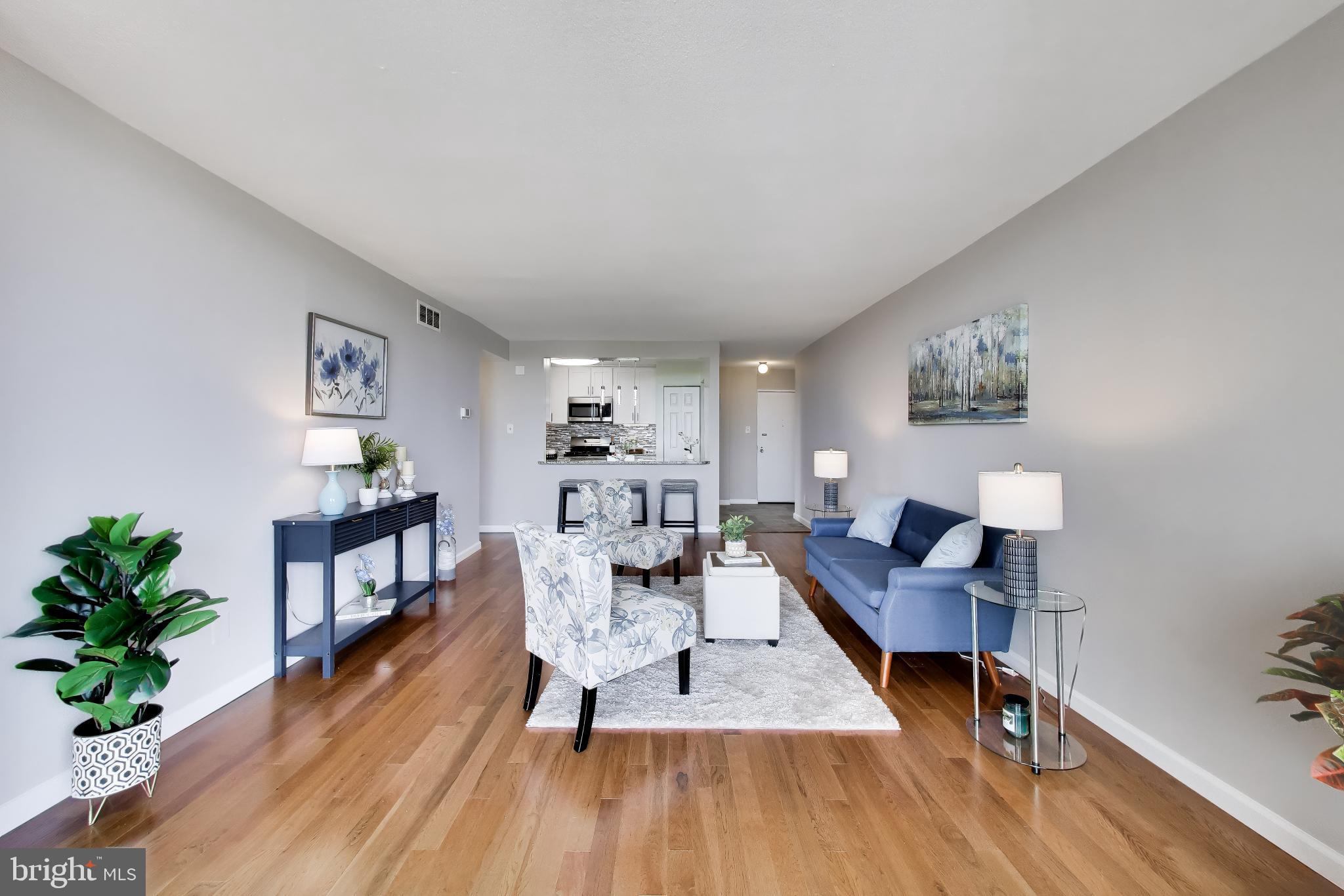 AMERICANA CENTRE - Residential