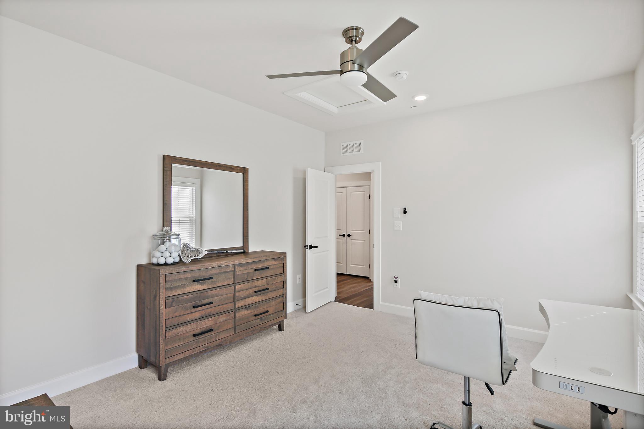 CEDAR CREEK - Residential
