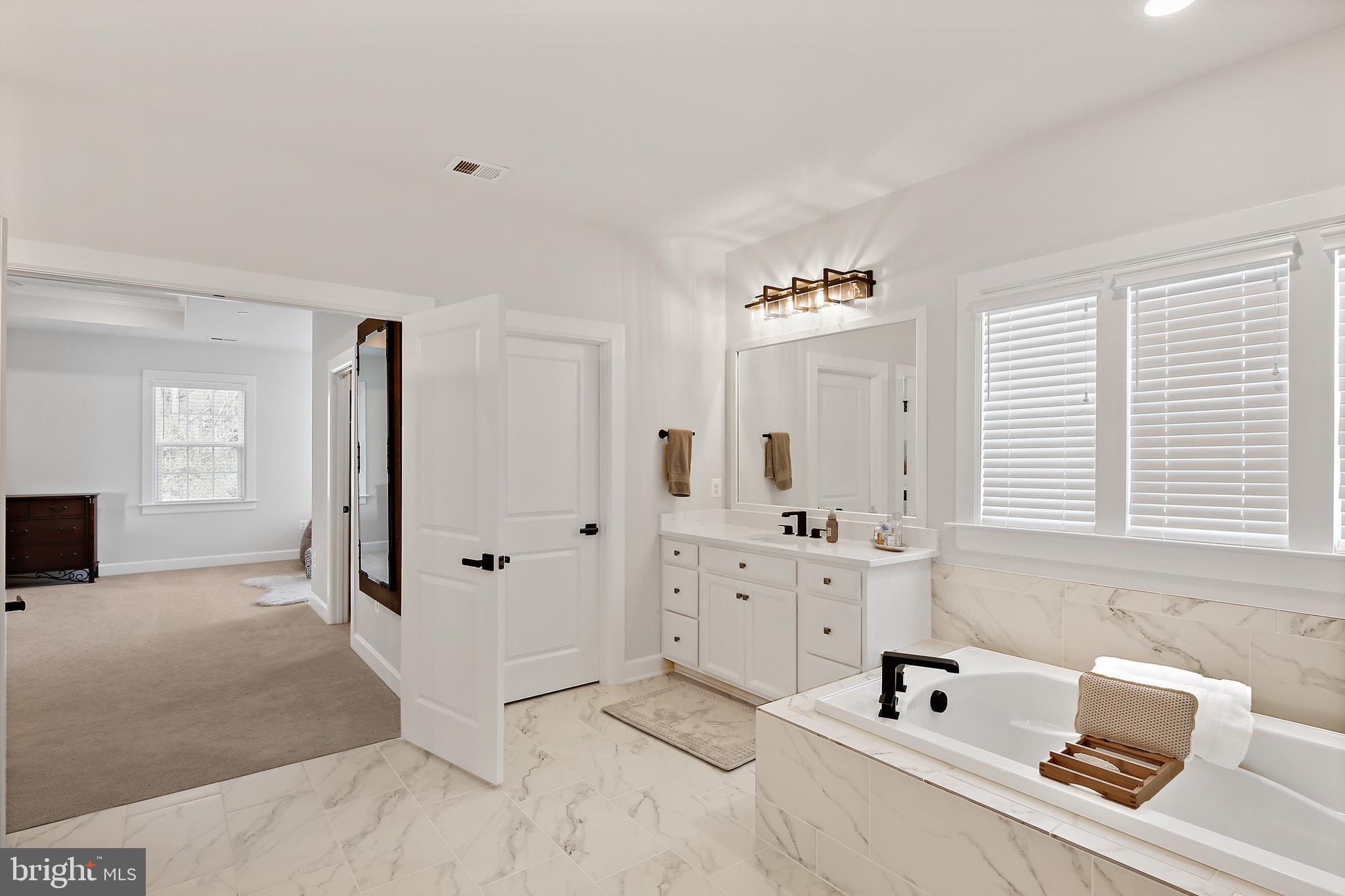 CEDAR CREEK - Residential