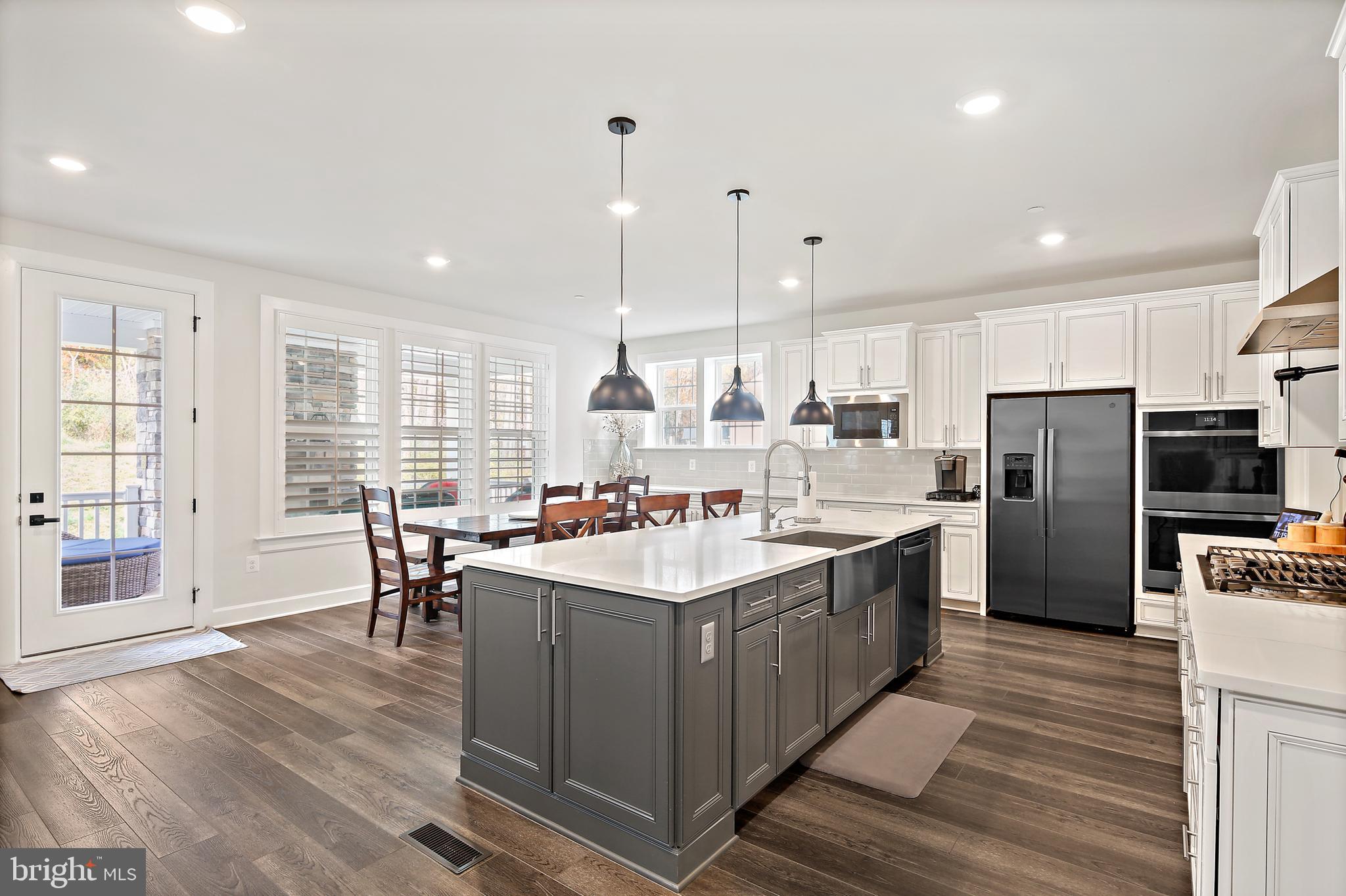 CEDAR CREEK - Residential