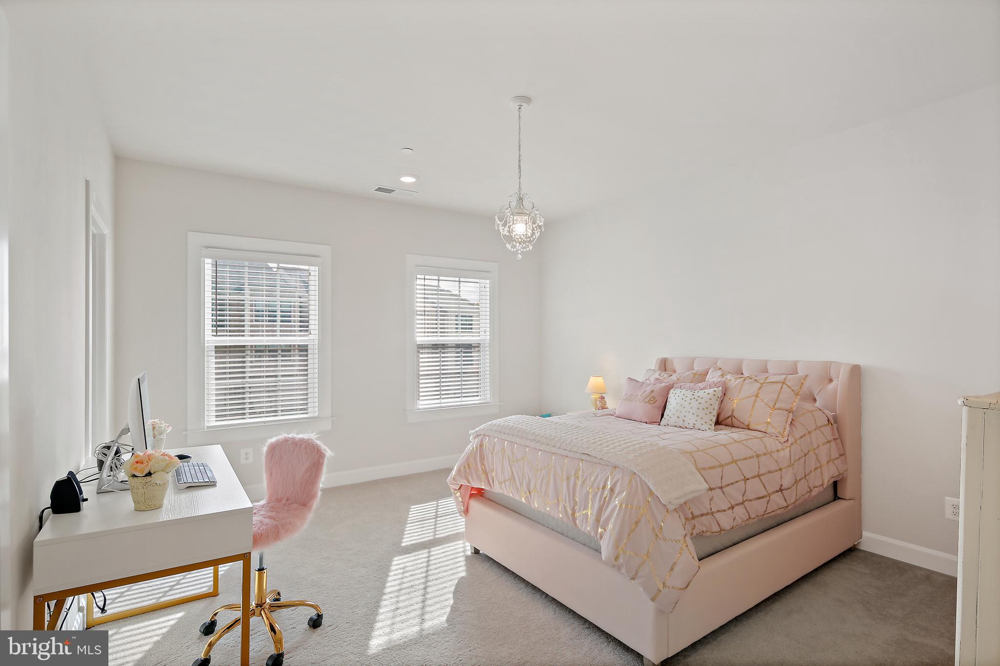 CEDAR CREEK - Residential
