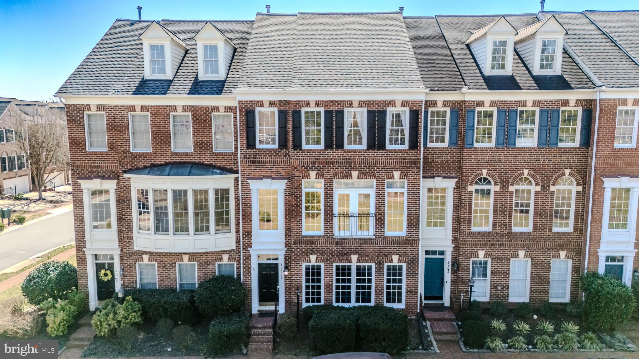RIVER CREEK - Residential