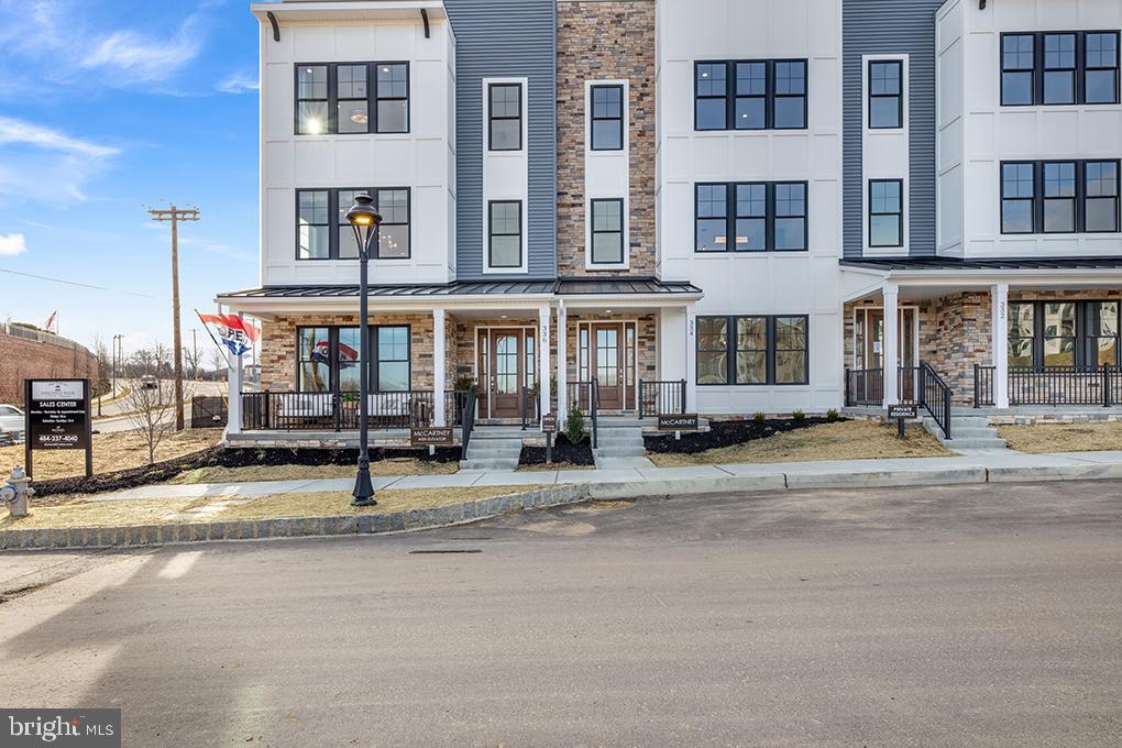 NEWTOWN WALK AT ELLIS PRESERVE - Residential