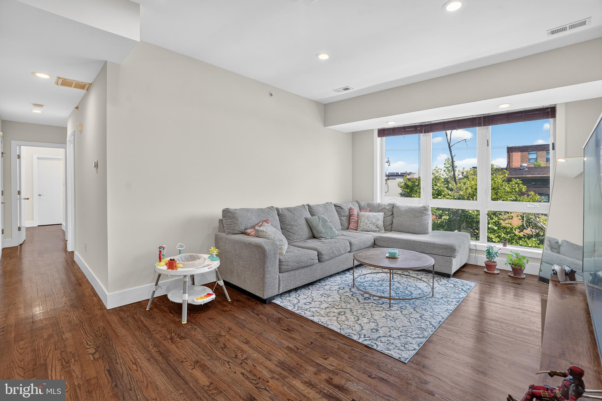 OLDE KENSINGTON - Residential
