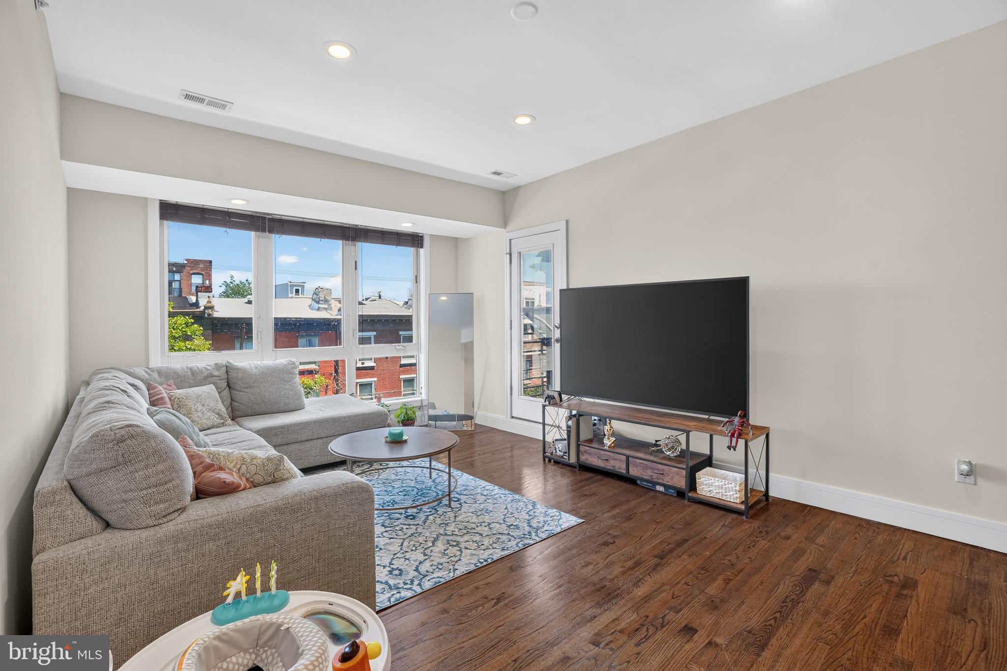 OLDE KENSINGTON - Residential
