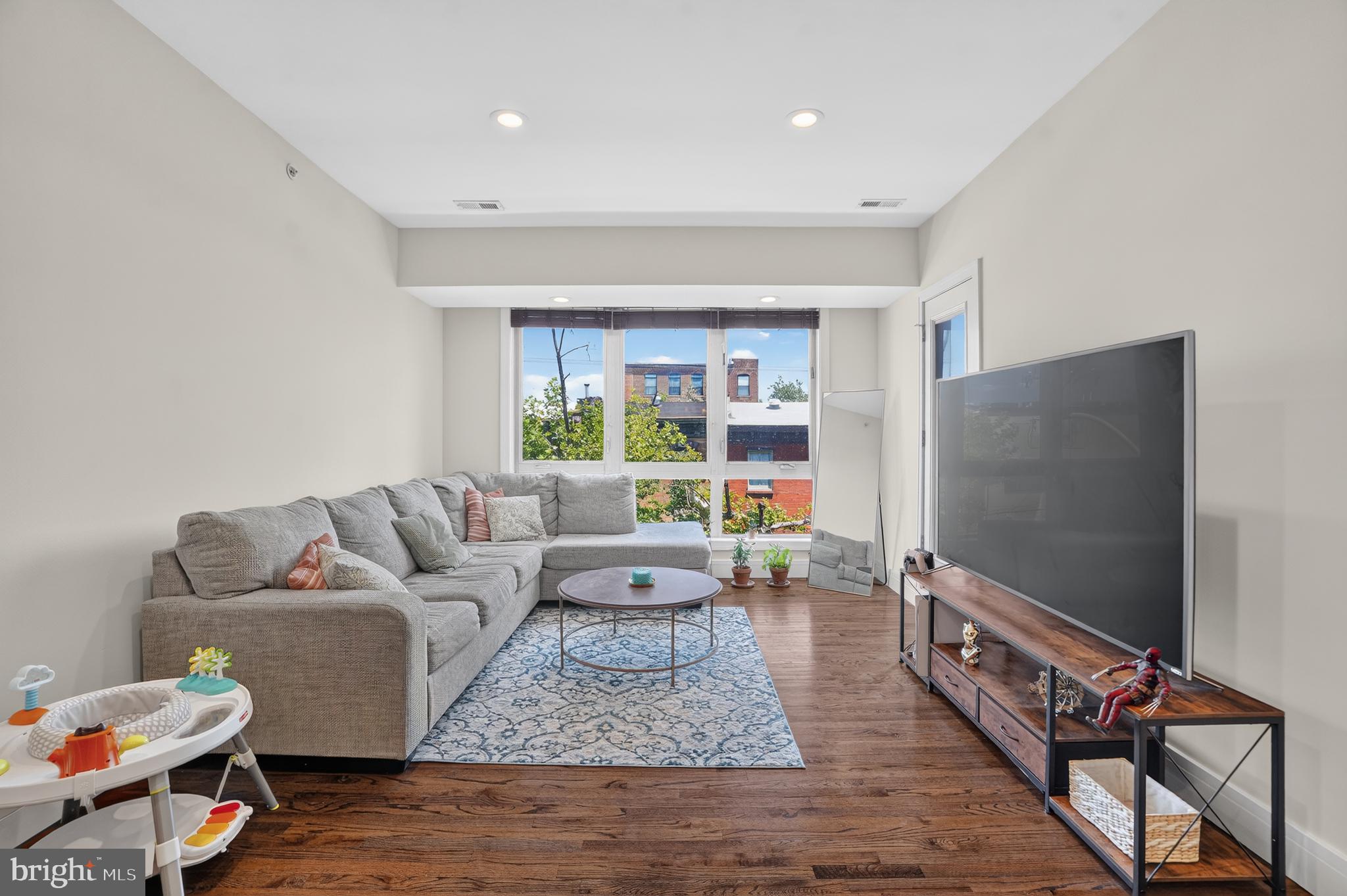 OLDE KENSINGTON - Residential