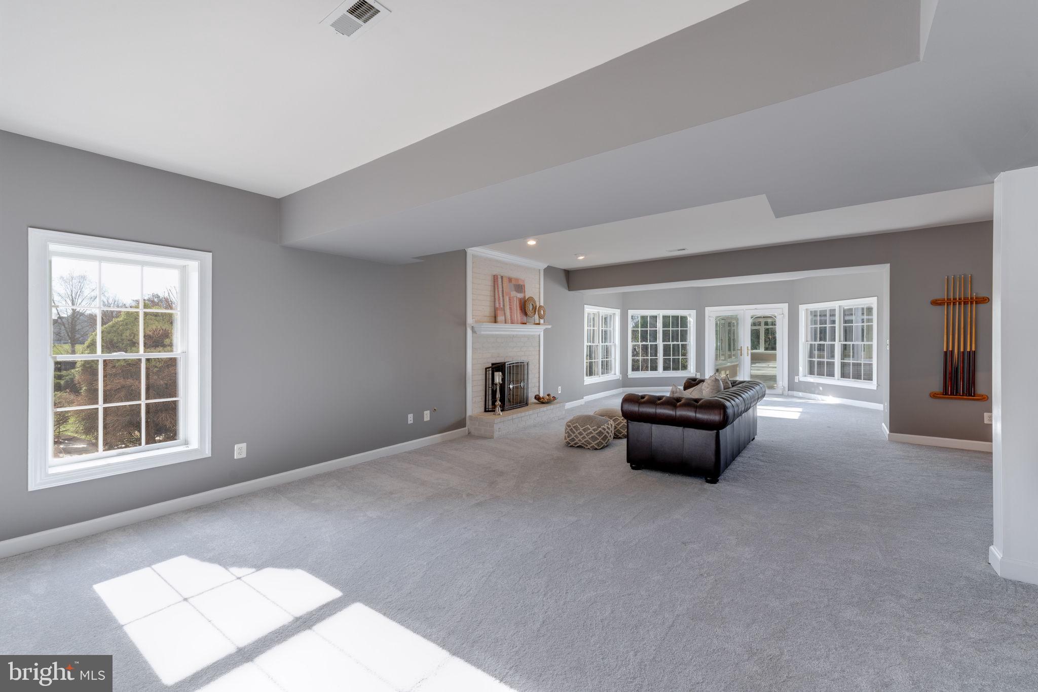 BARCLAY RIDGE - Residential