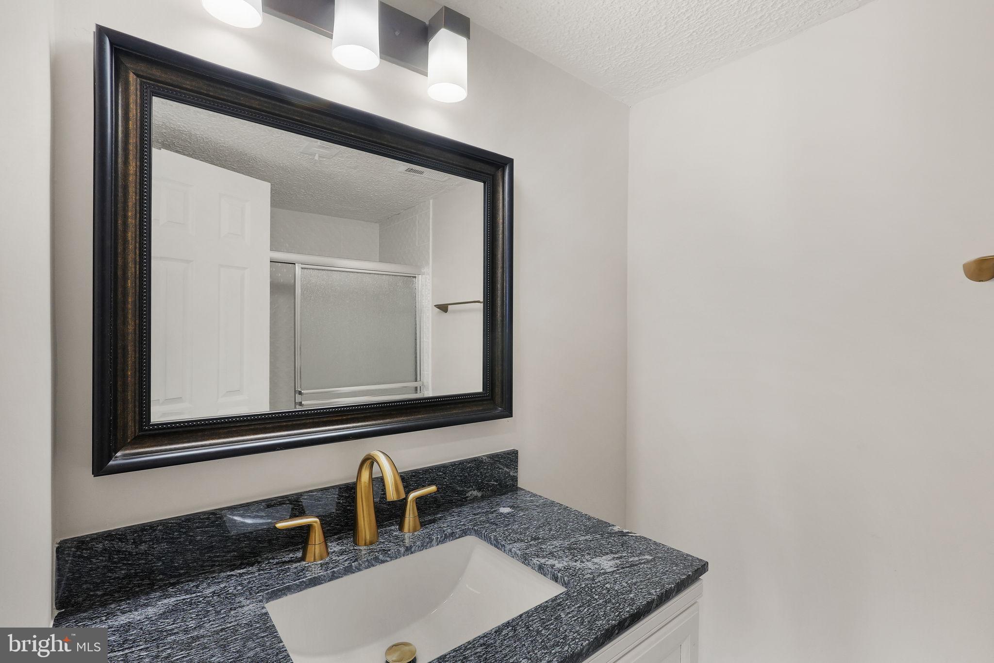 OCCOQUAN RIDGE CONDO - Residential Lease