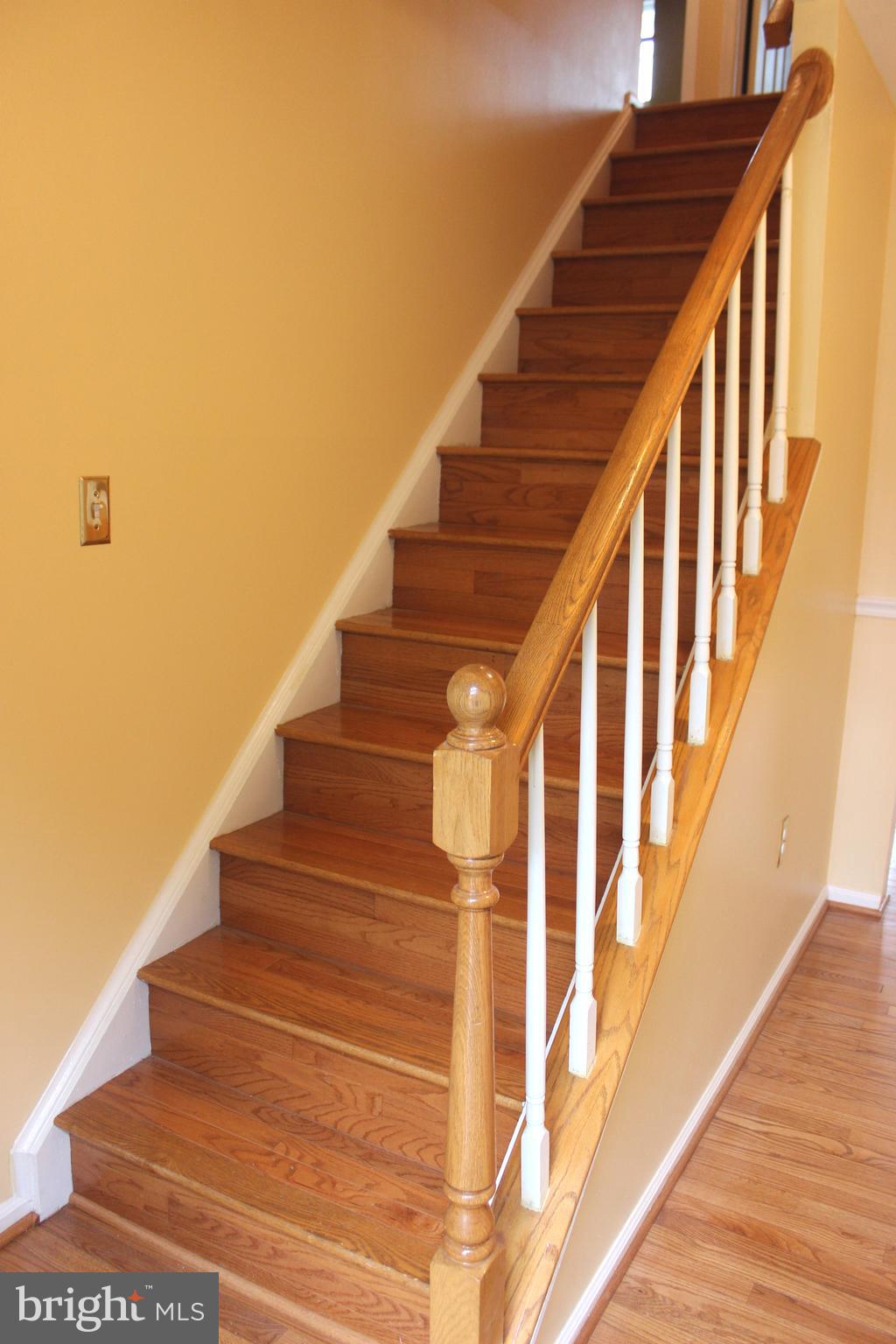 HERITAGE SQUARE - Residential Lease