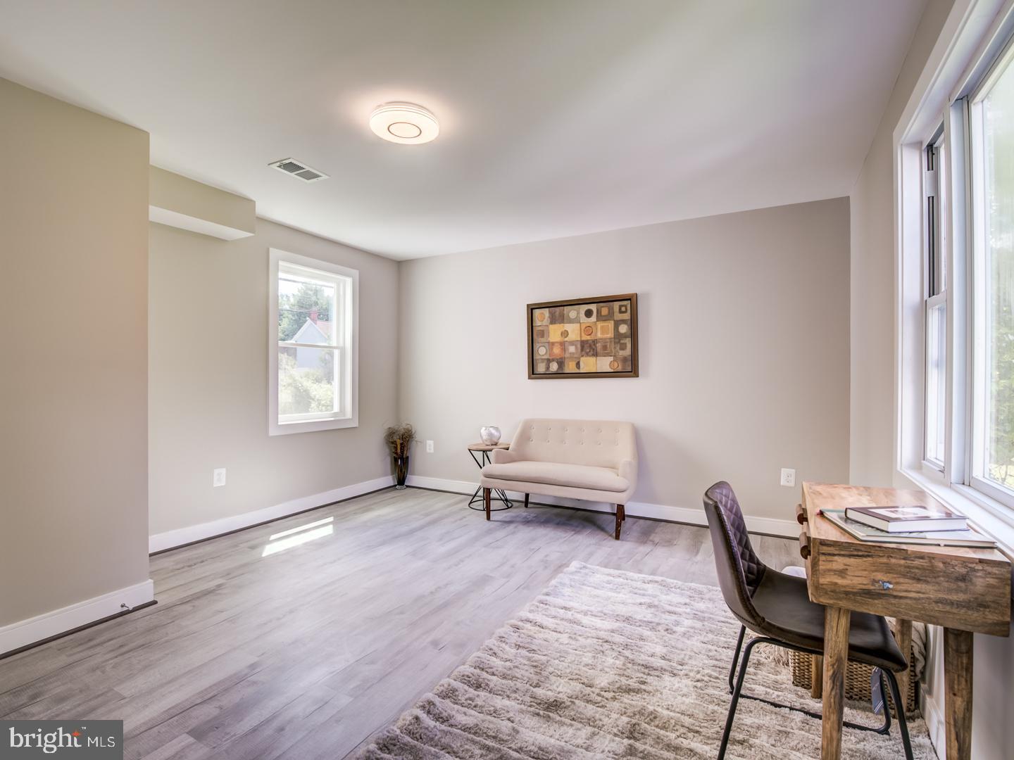 LAUREL - Residential