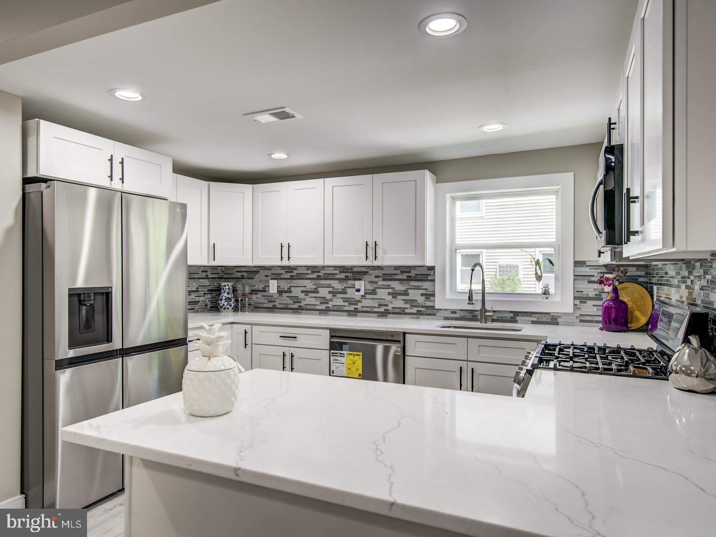 LAUREL - Residential