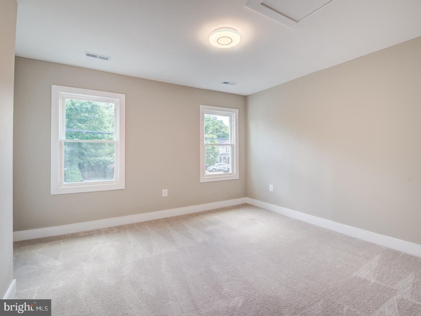 LAUREL - Residential