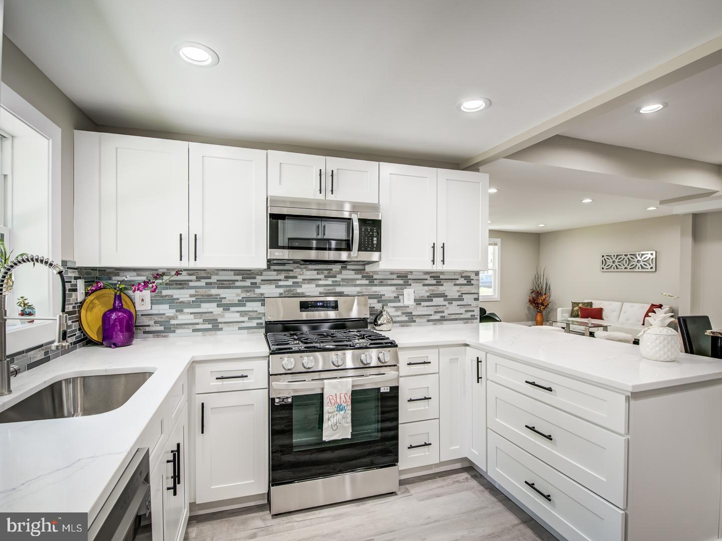 LAUREL - Residential