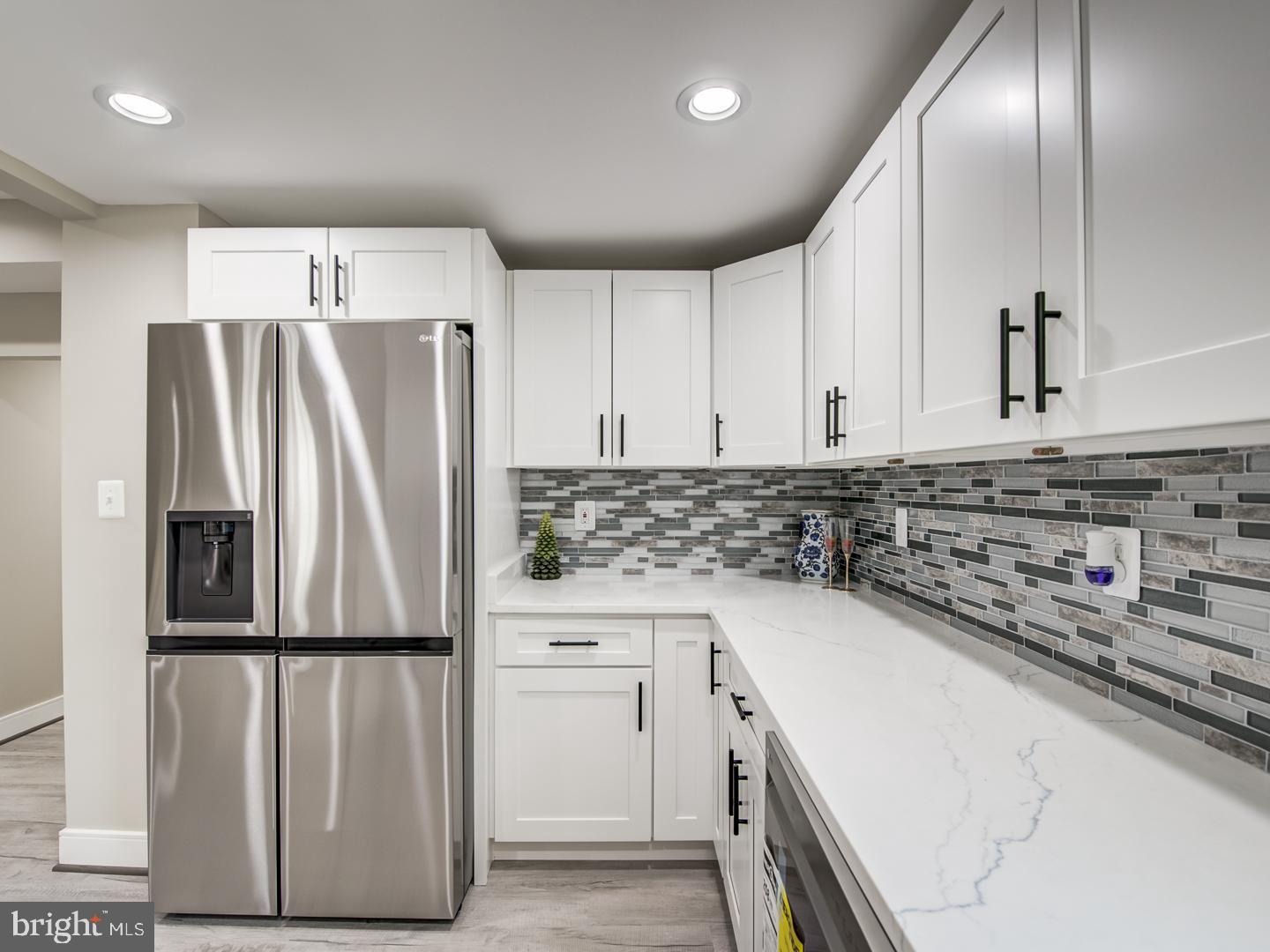 LAUREL - Residential