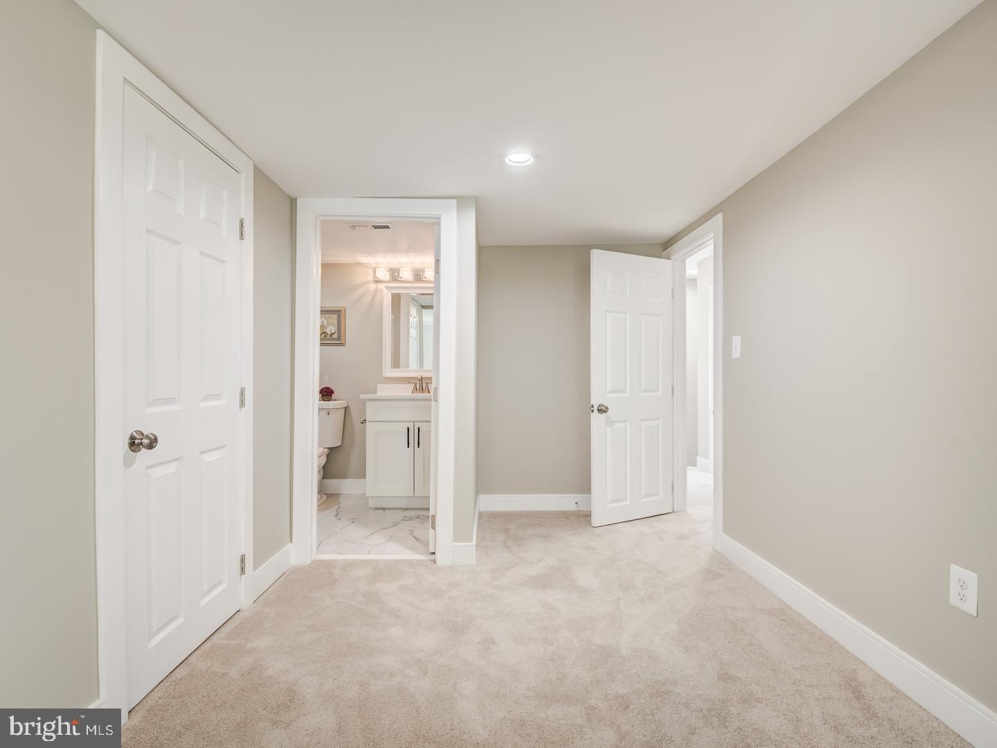 LAUREL - Residential