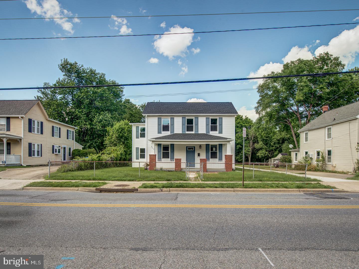 LAUREL - Residential