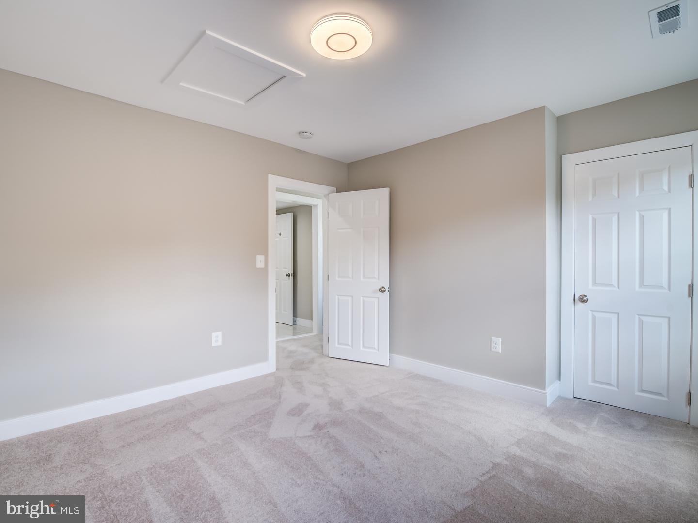 LAUREL - Residential