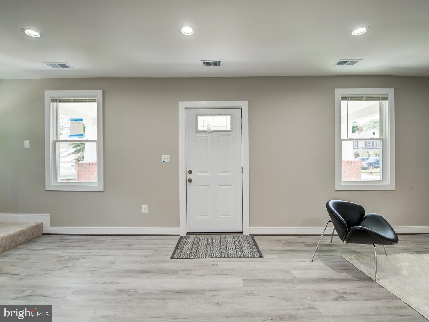 LAUREL - Residential