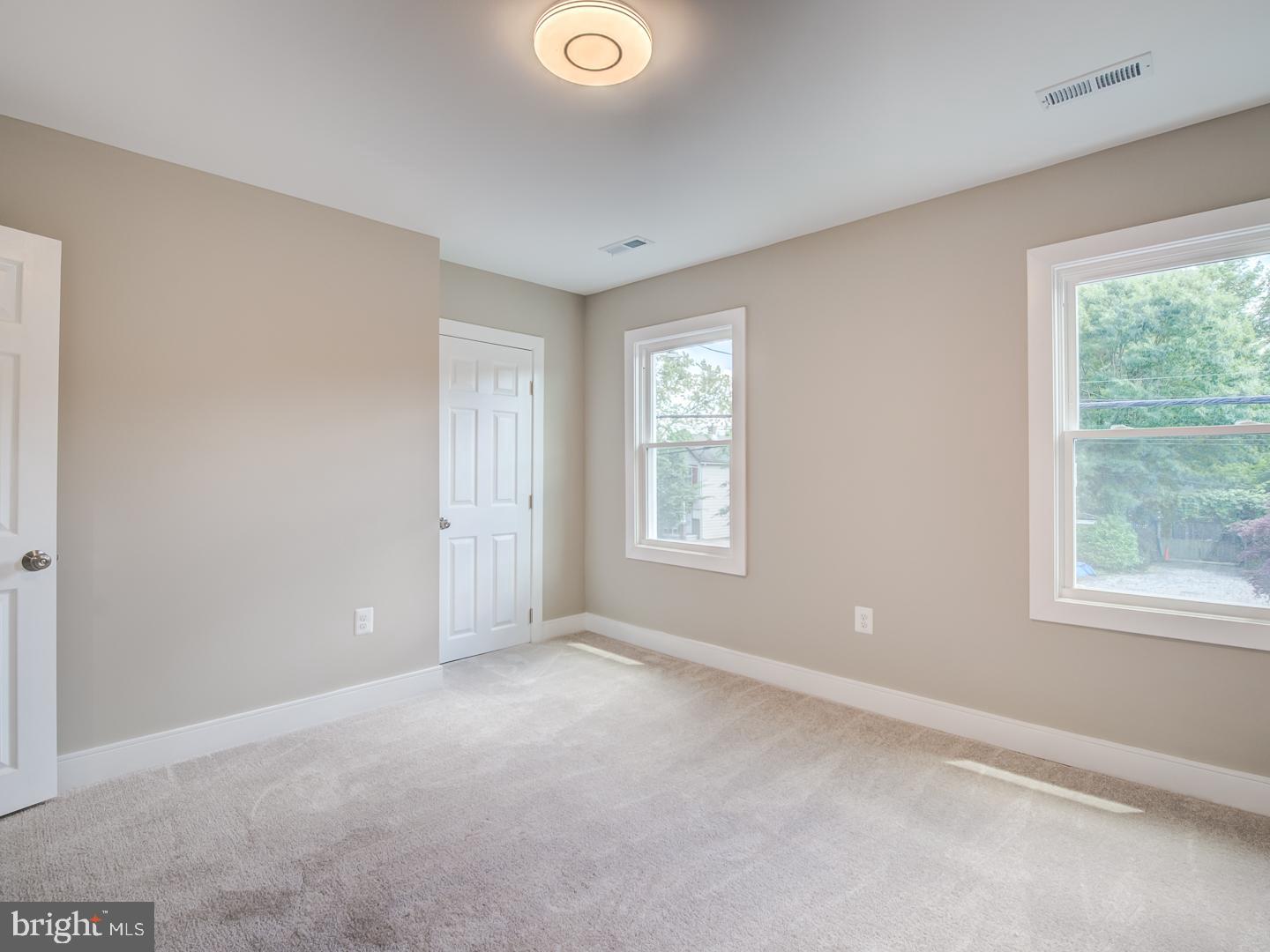 LAUREL - Residential