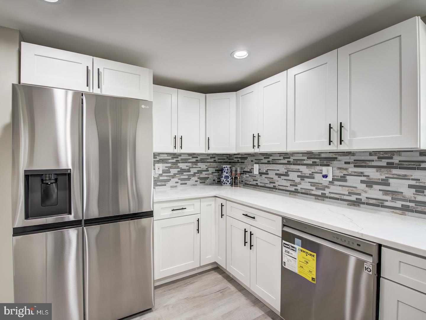 LAUREL - Residential