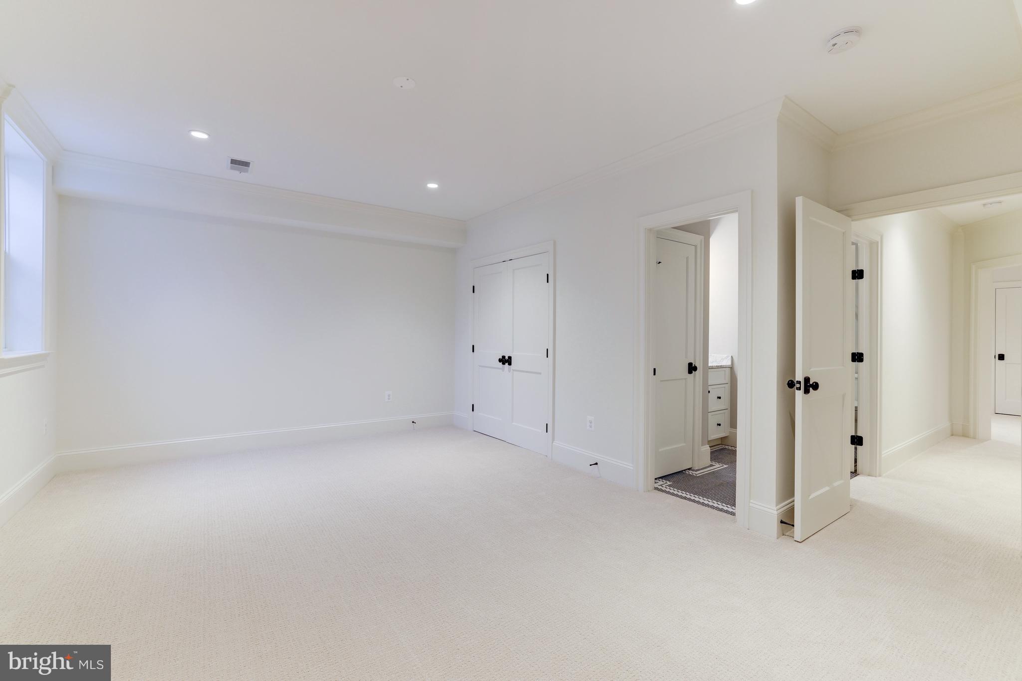 CHESTERBROOK - Residential