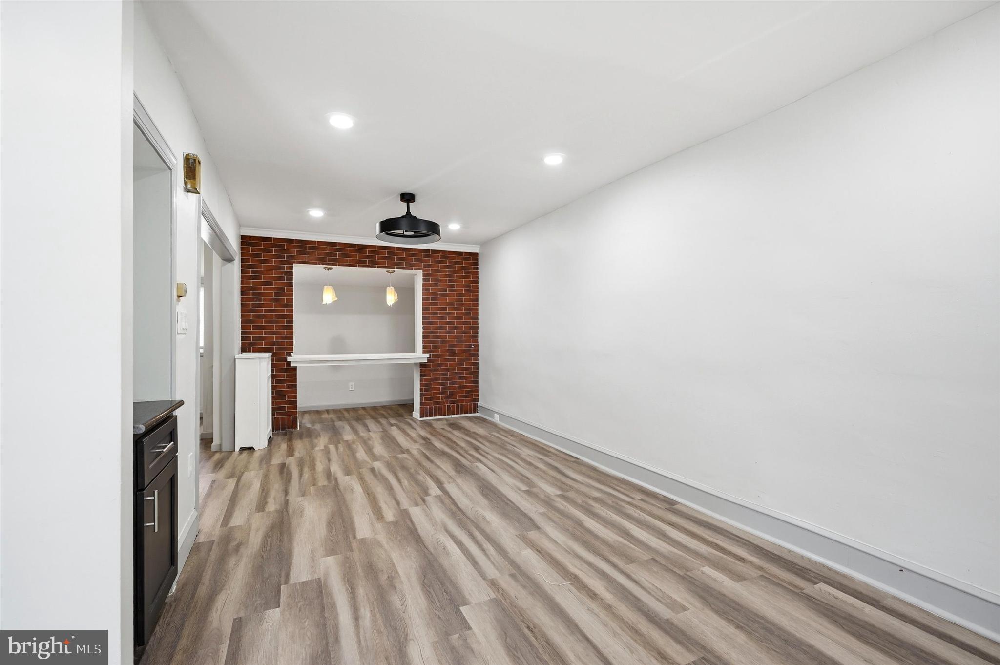 GERMANTOWN (EAST) - Residential