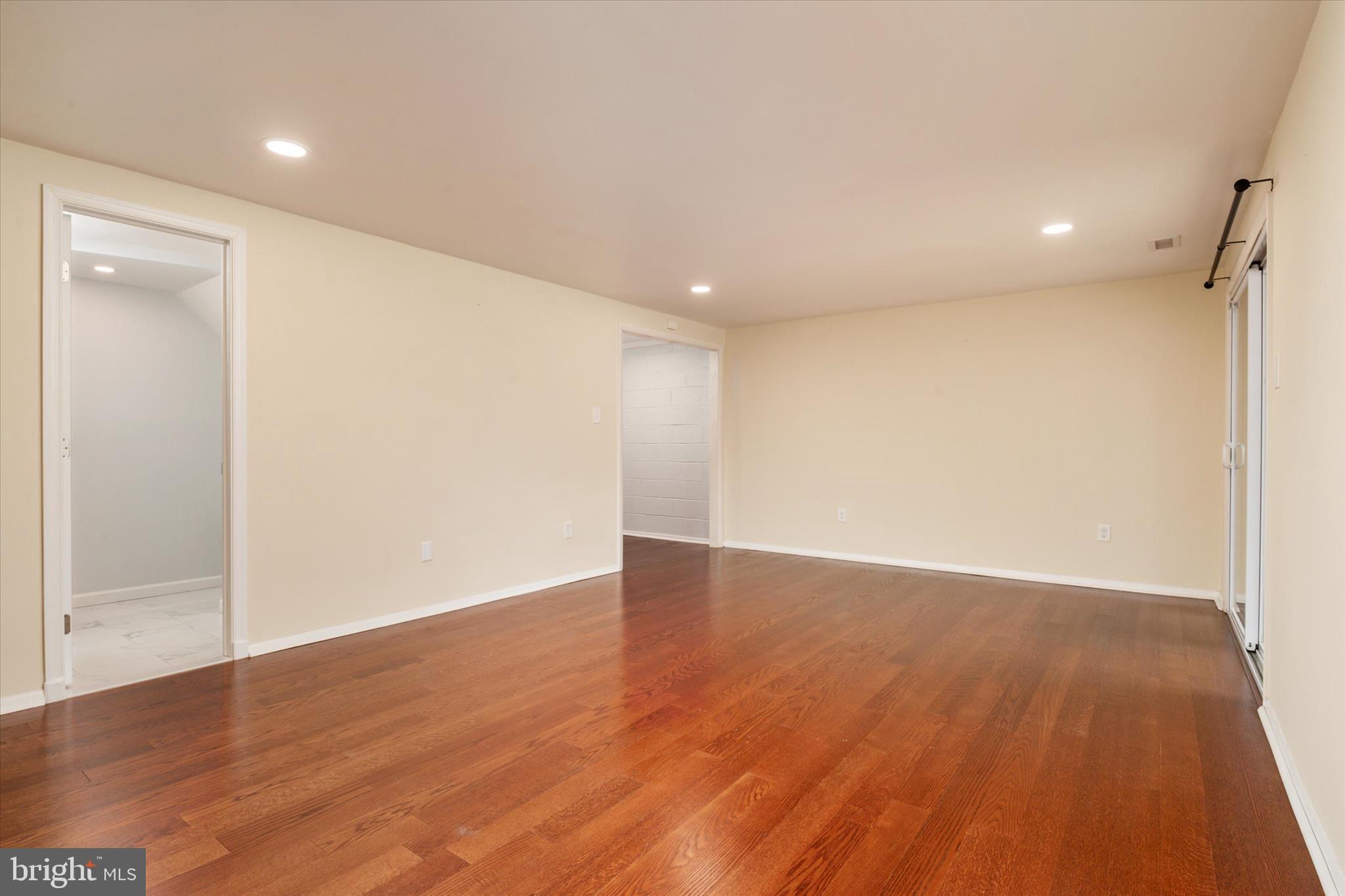 CROFTON TOWNE - Residential