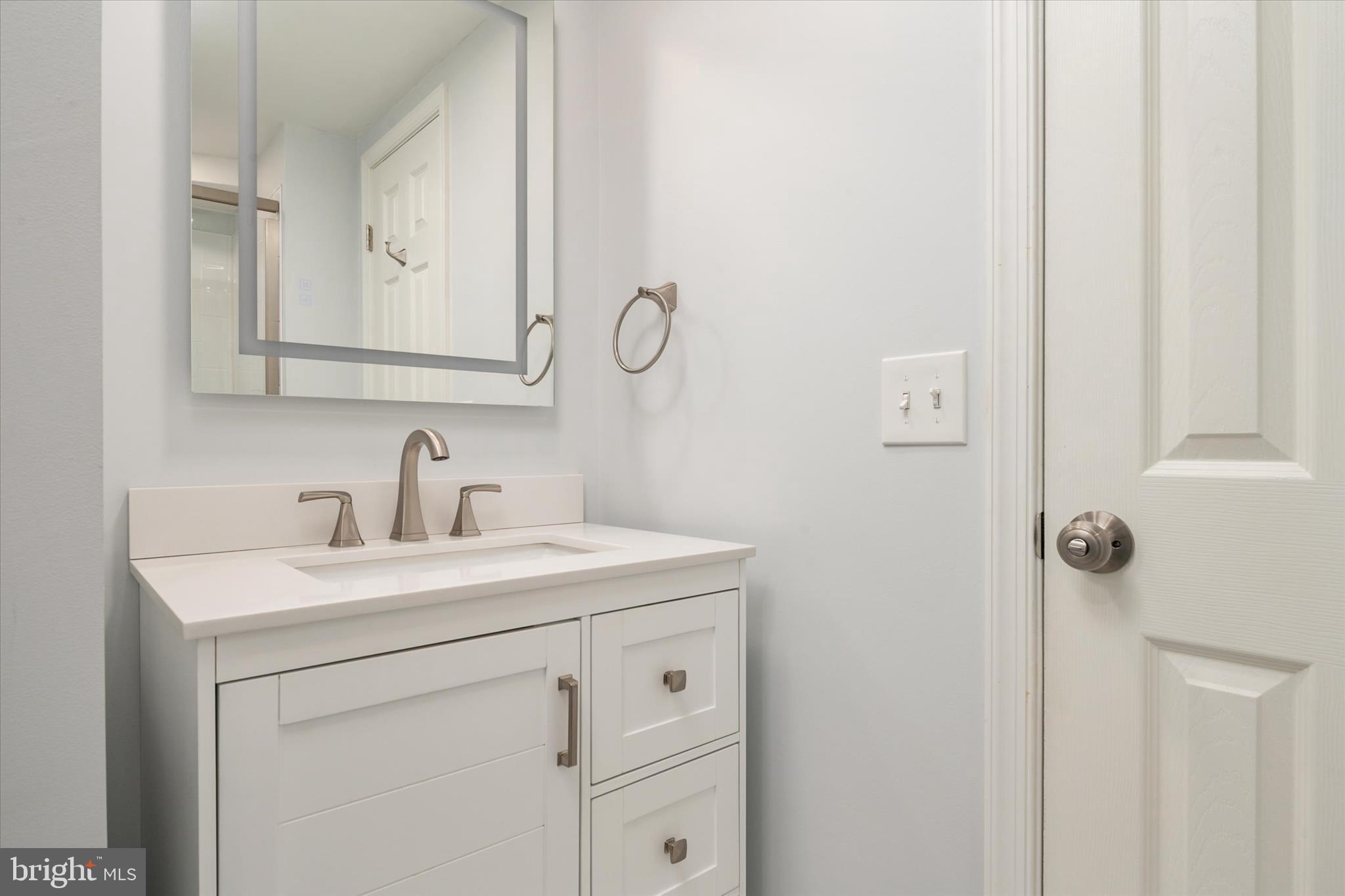 CROFTON TOWNE - Residential