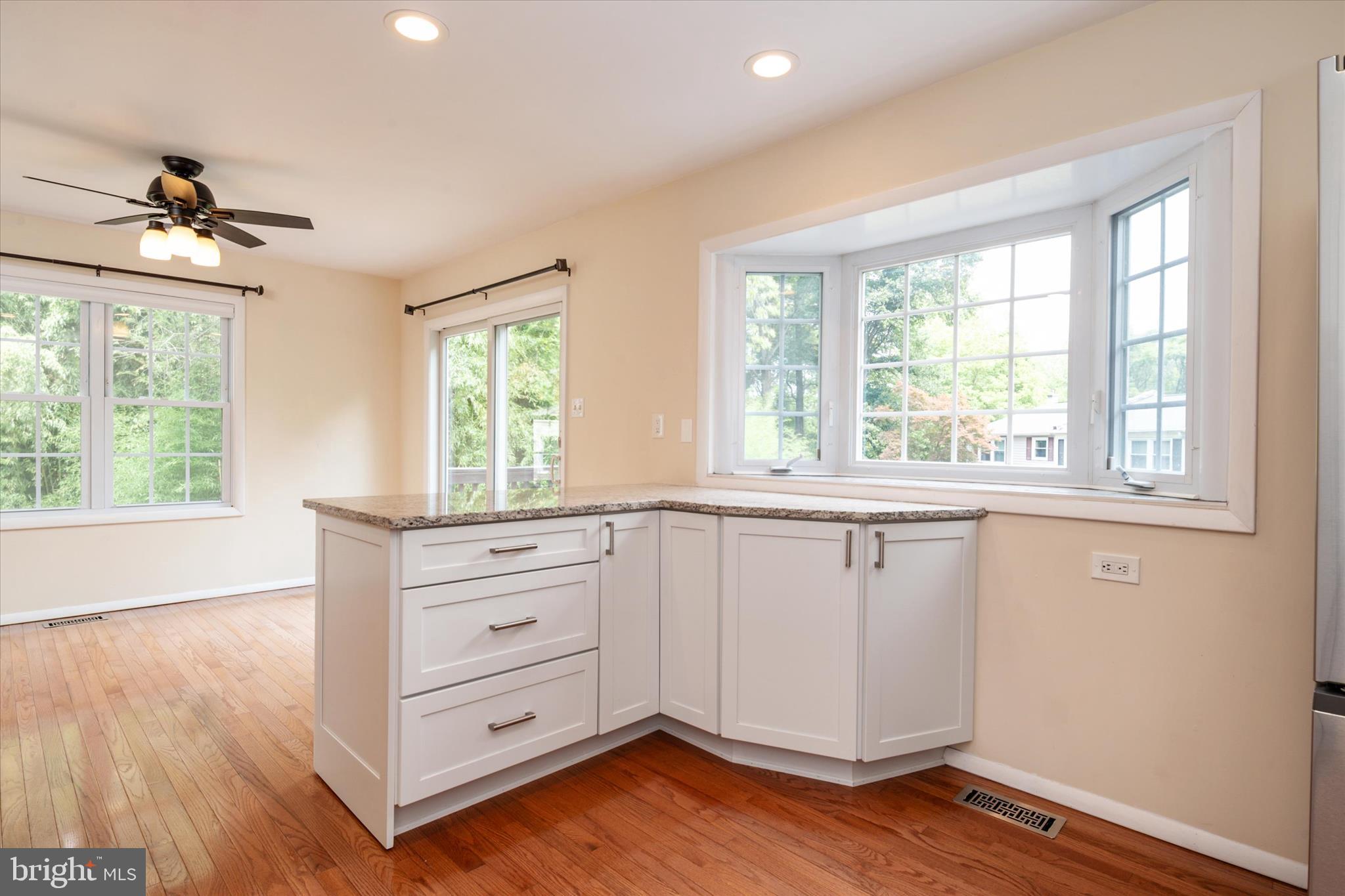 CROFTON TOWNE - Residential