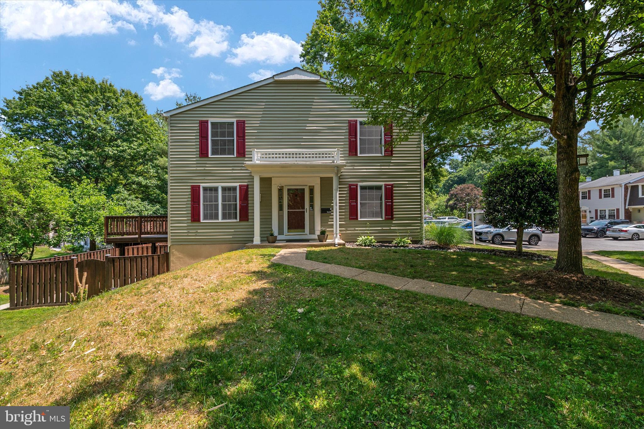 CROFTON TOWNE - Residential