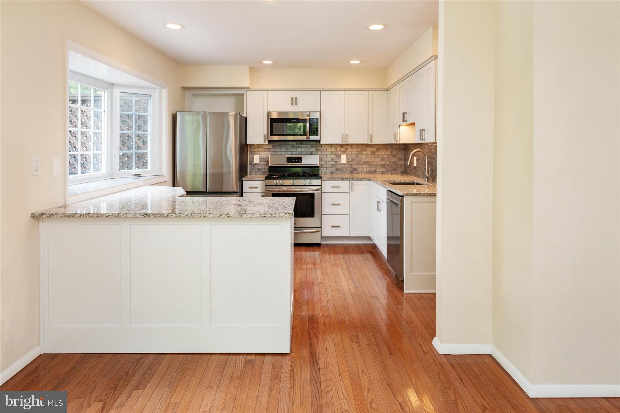 CROFTON TOWNE - Residential