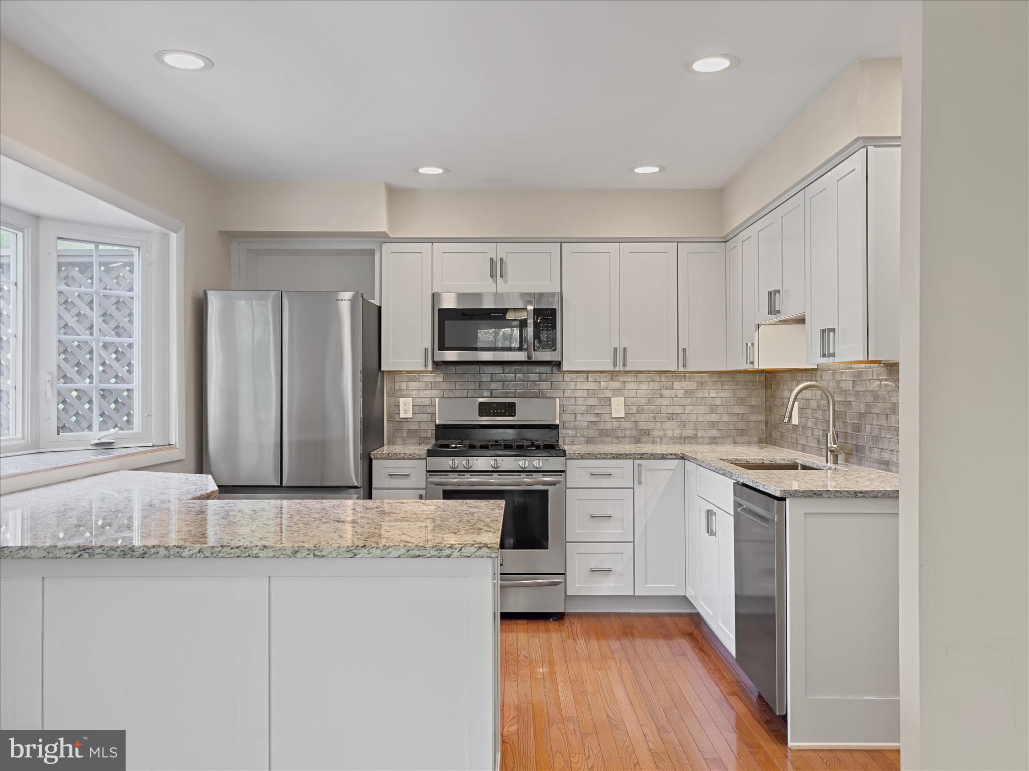 CROFTON TOWNE - Residential